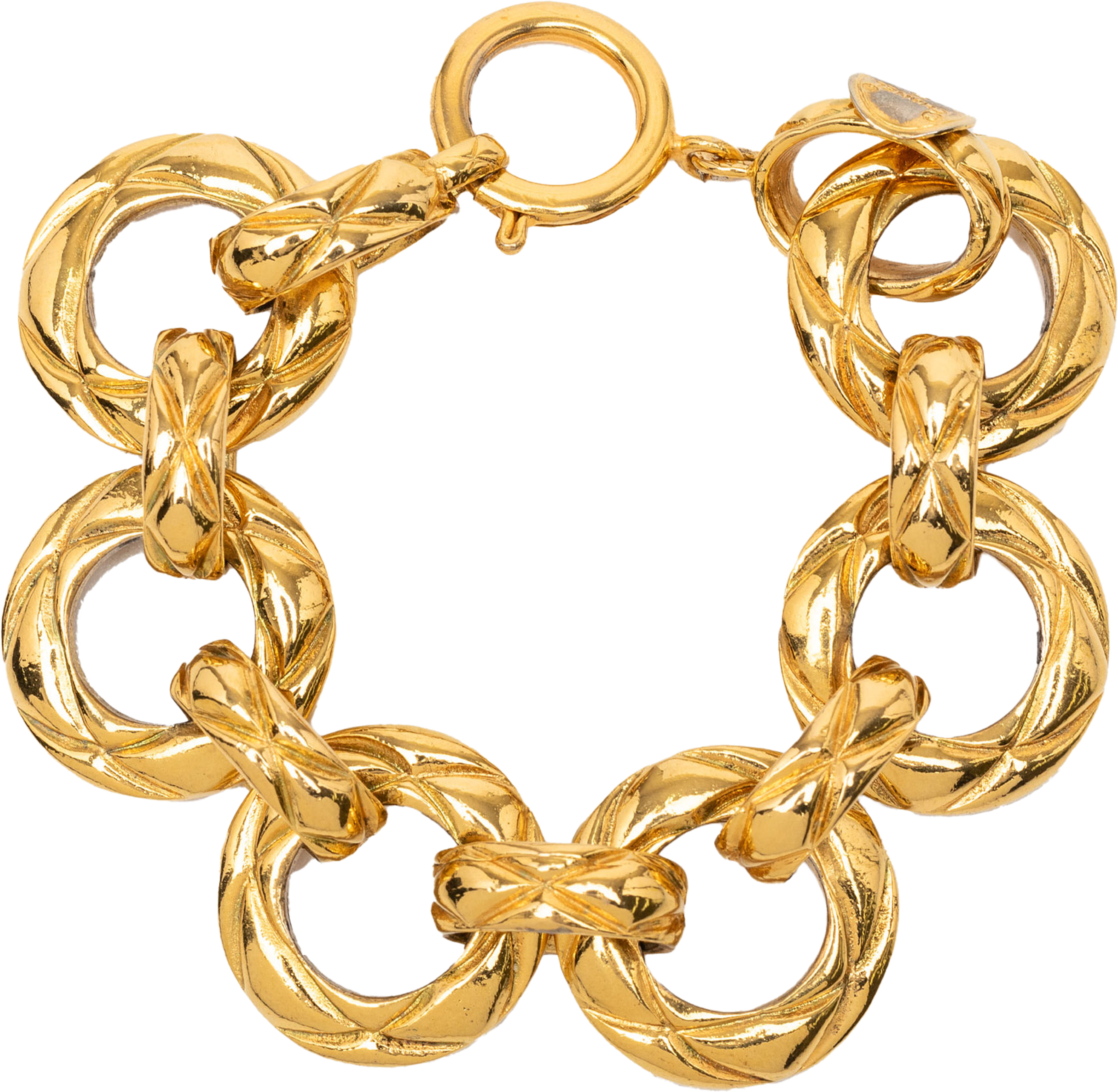 Chanel Gold Plated Quilted Chain Link Bracelet, från Luxclusif, i färgen gold. Klicka för att öppna bilden i stort format