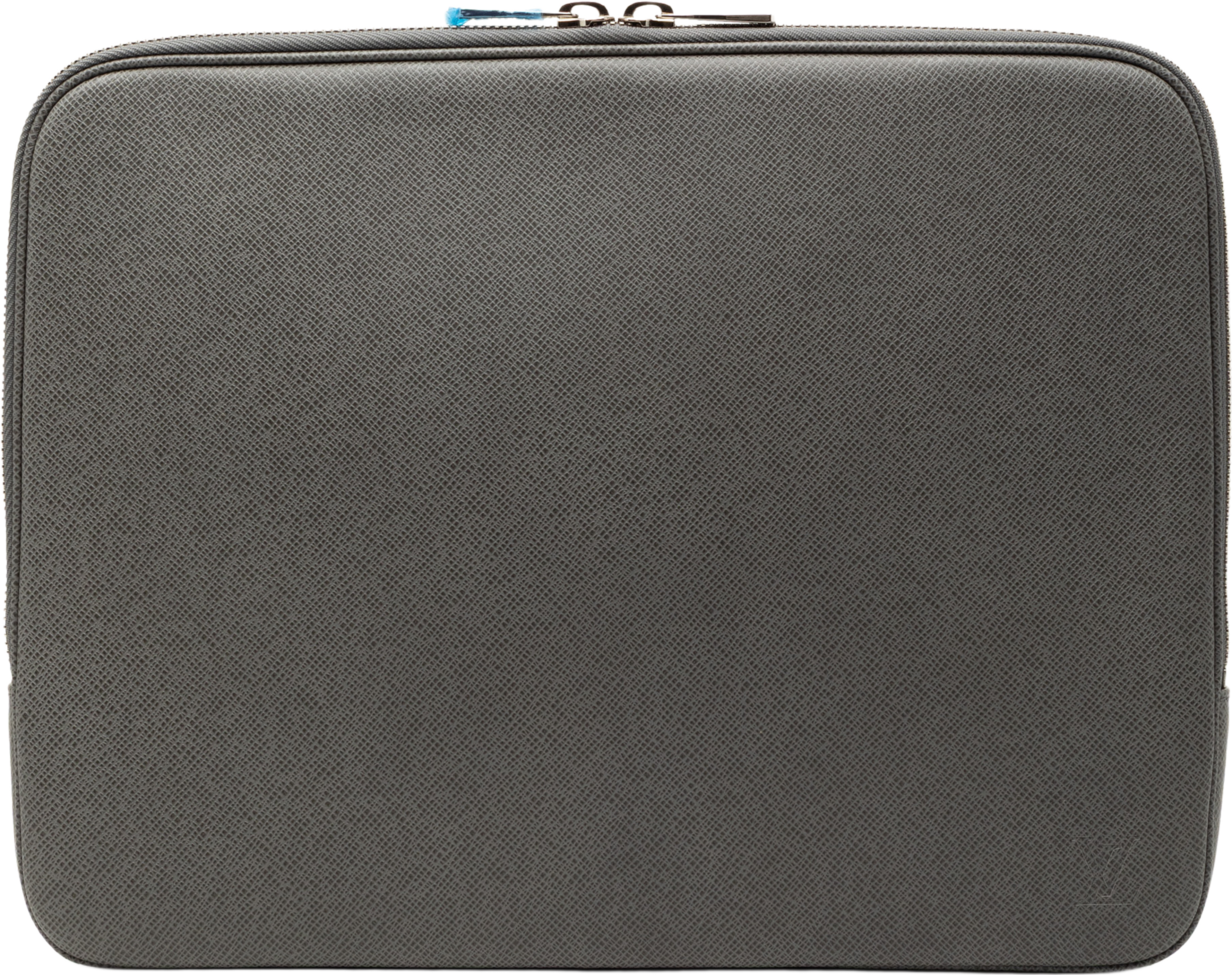 Louis Vuitton Taiga Horizon Laptop Sleeve, från Luxclusif, i färgen gray. Klicka för att öppna bilden i stort format