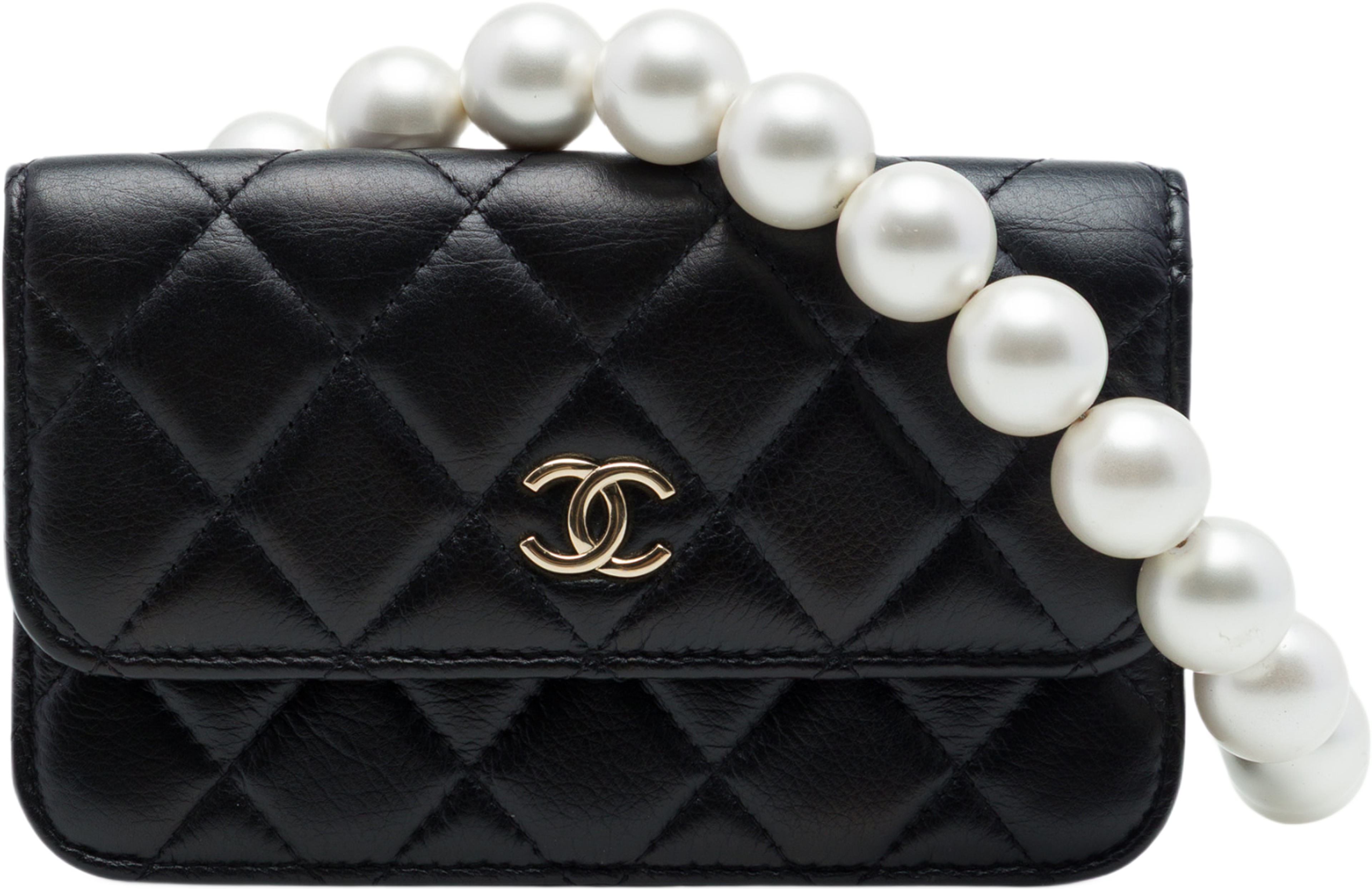 Chanel Quilted Lambskin Maxi Pearls Clutch With Chain, från Luxclusif, i färgen svart. Klicka för att öppna bilden i stort format