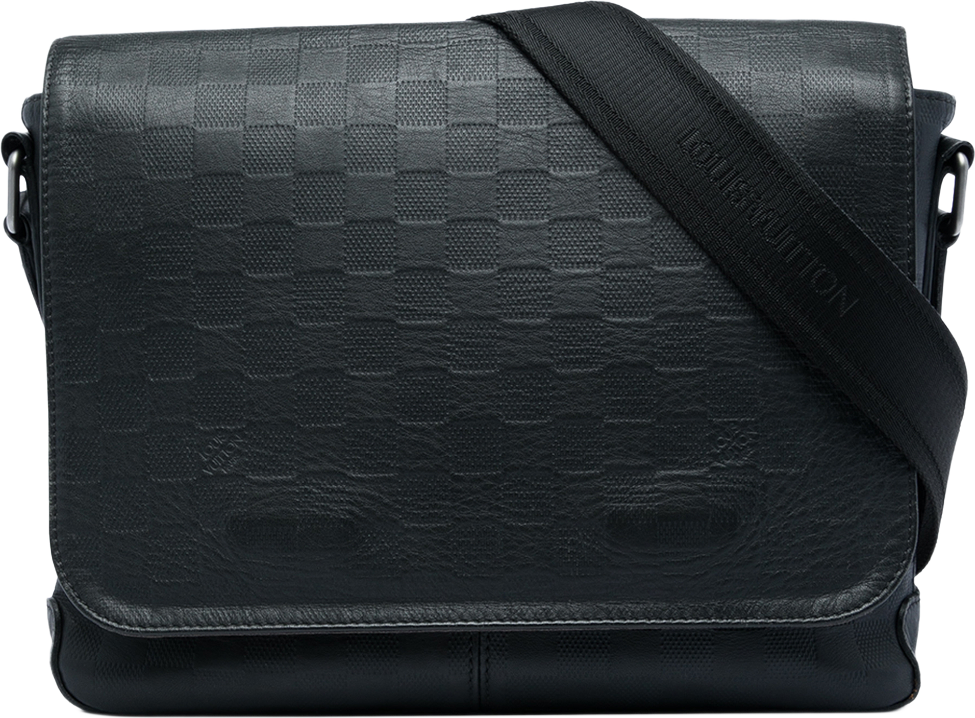 Louis Vuitton Damier Infini District, från Luxclusif, i färgen svart. Klicka för att öppna bilden i stort format