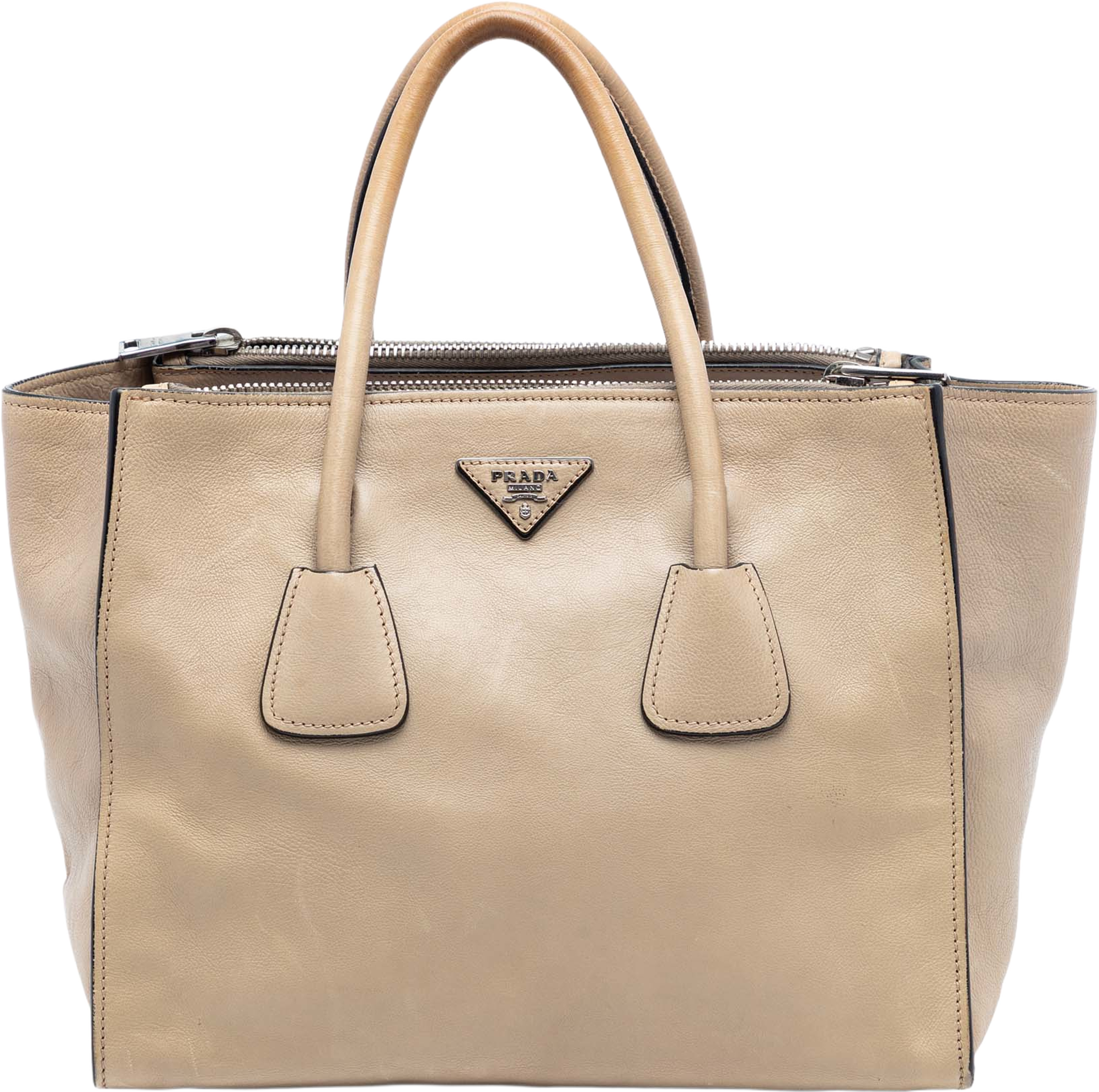 Prada Glace Calf Twin Pocket Double Handle Satchel, från Luxclusif, i färgen beige. Klicka för att öppna bilden i stort format