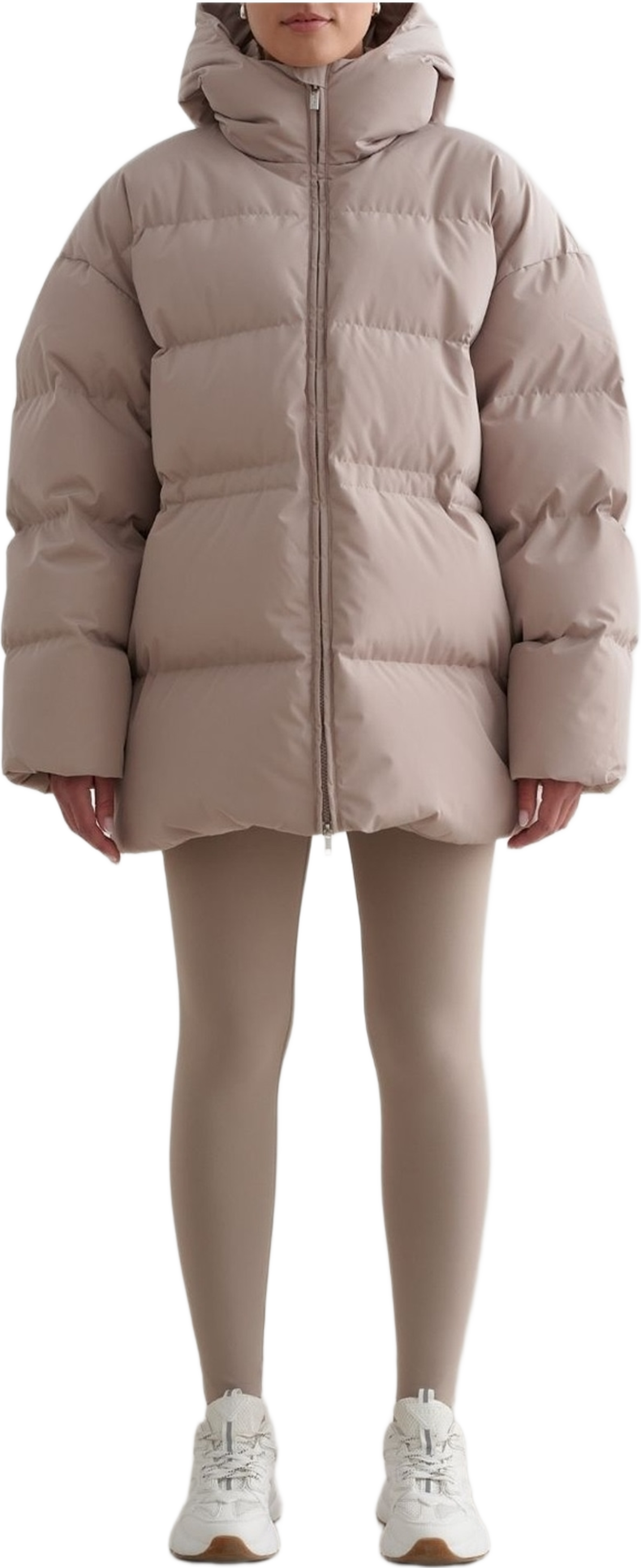 Moment Puffer Jacket, från aim'n, i färgen dark clay. Klicka för att öppna bilden i stort format