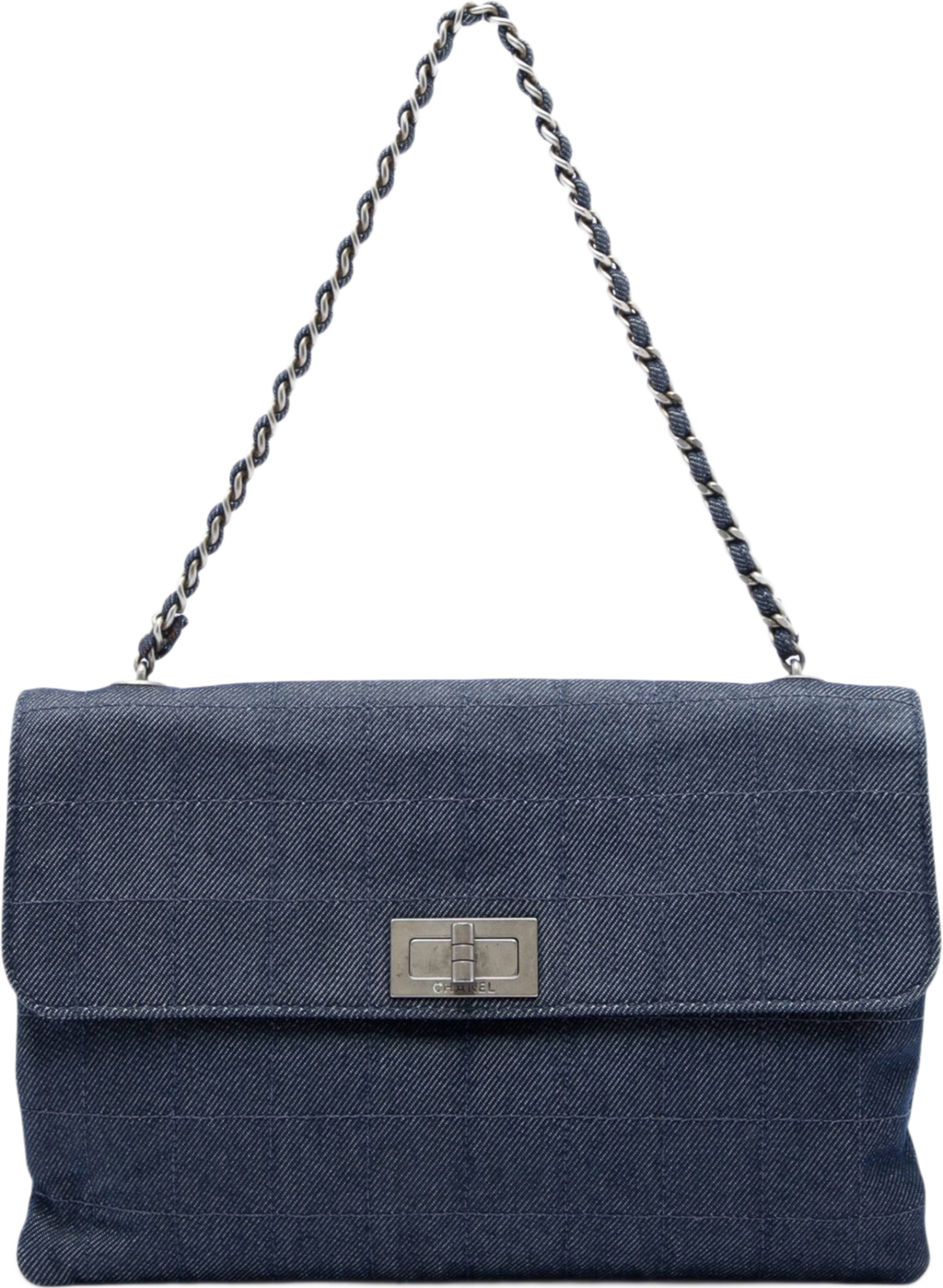 Chanel Chocolate Bar Denim Reissue 2.55 Flap, från Luxclusif, i färgen blå. Klicka för att öppna bilden i stort format