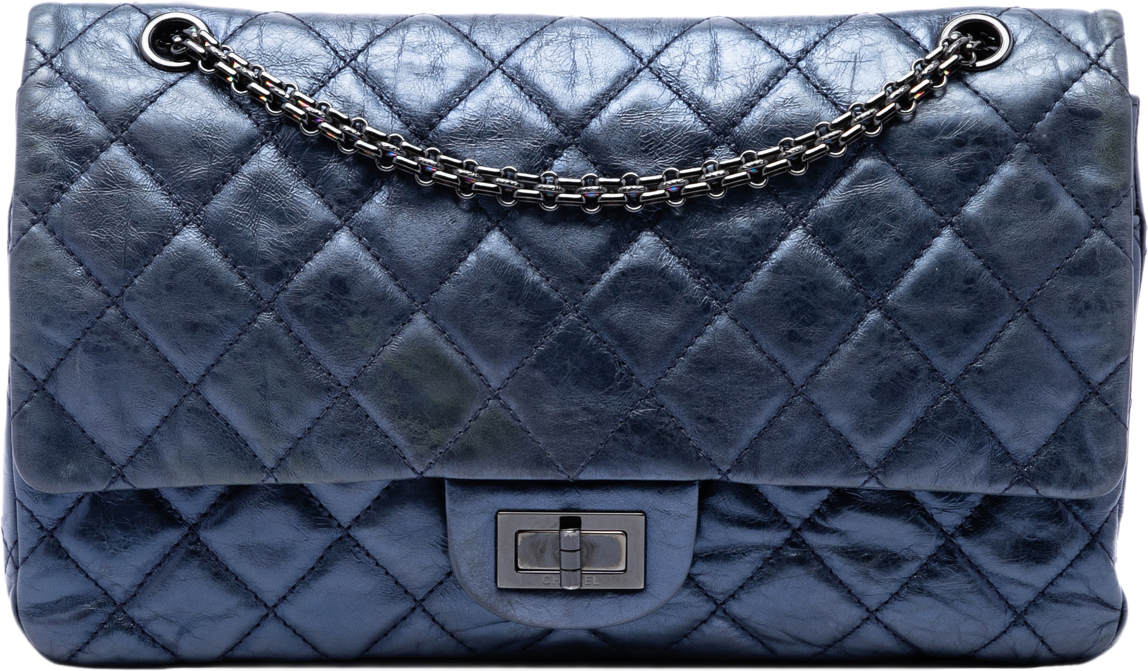 Chanel Quilted Metallic Aged Calfskin Reissue 2.55 Double Flap 227, från Luxclusif, i färgen blå. Klicka för att öppna bilden i stort format