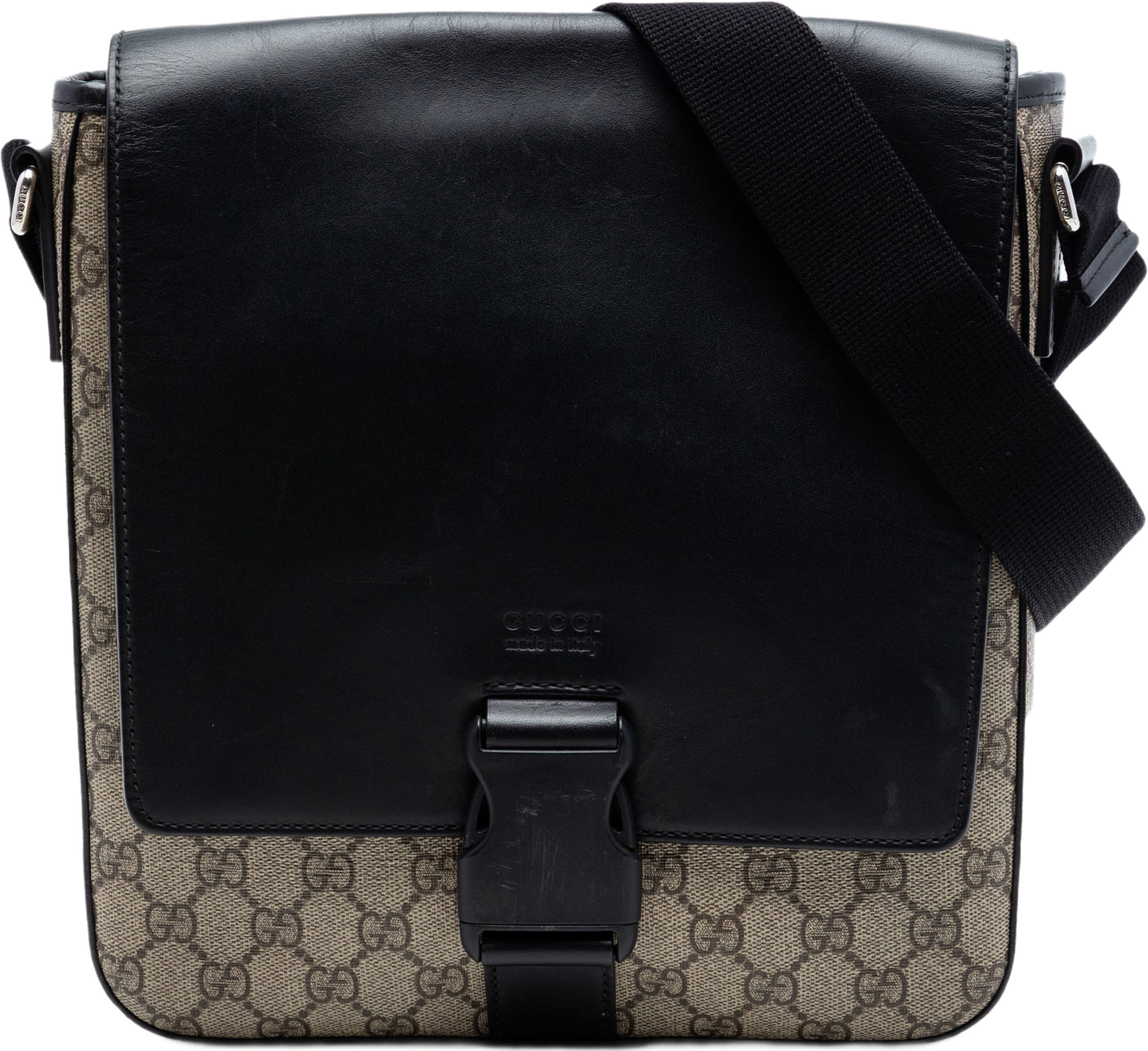 Gucci Gg Supreme Flap Messenger Bag, från Luxclusif, i färgen beige. Klicka för att öppna bilden i stort format