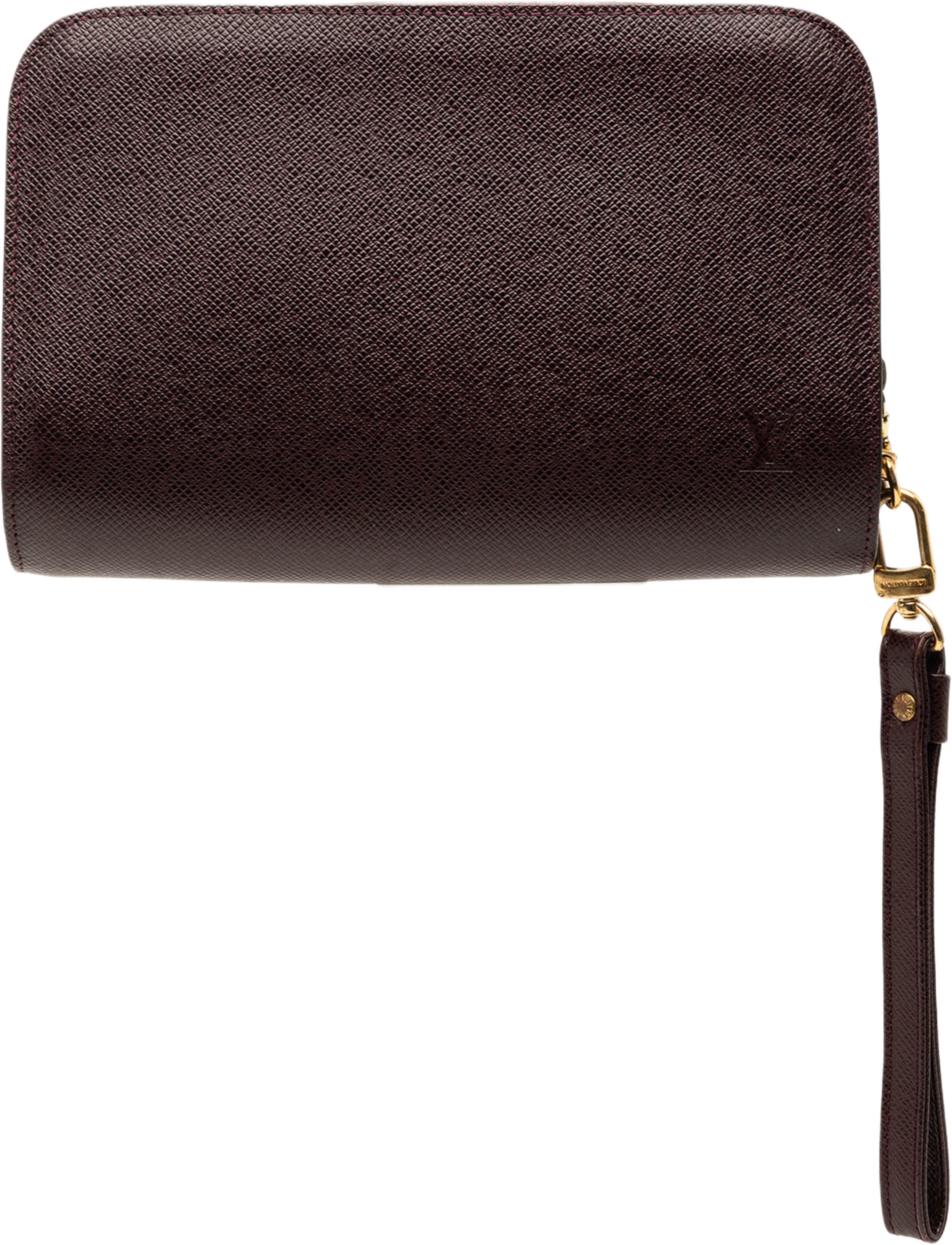 Louis Vuitton Taiga Pochette Baikal, från Luxclusif, i färgen bordeaux. Klicka för att öppna bilden i stort format