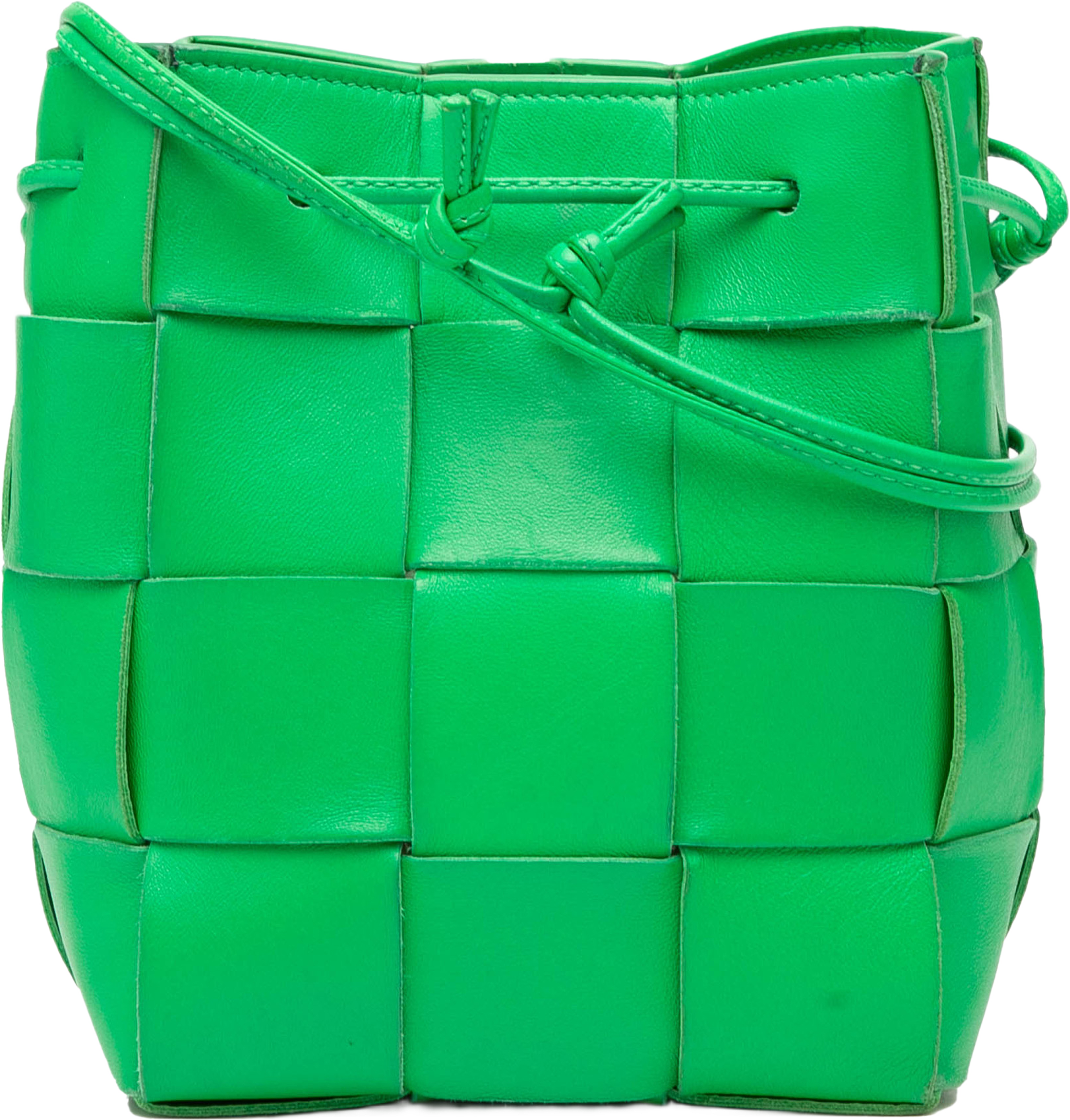 Bottega Veneta Small Nappa Maxi Intrecciato Cassette Bucket Bag, från Luxclusif, i färgen green. Klicka för att öppna bilden i stort format