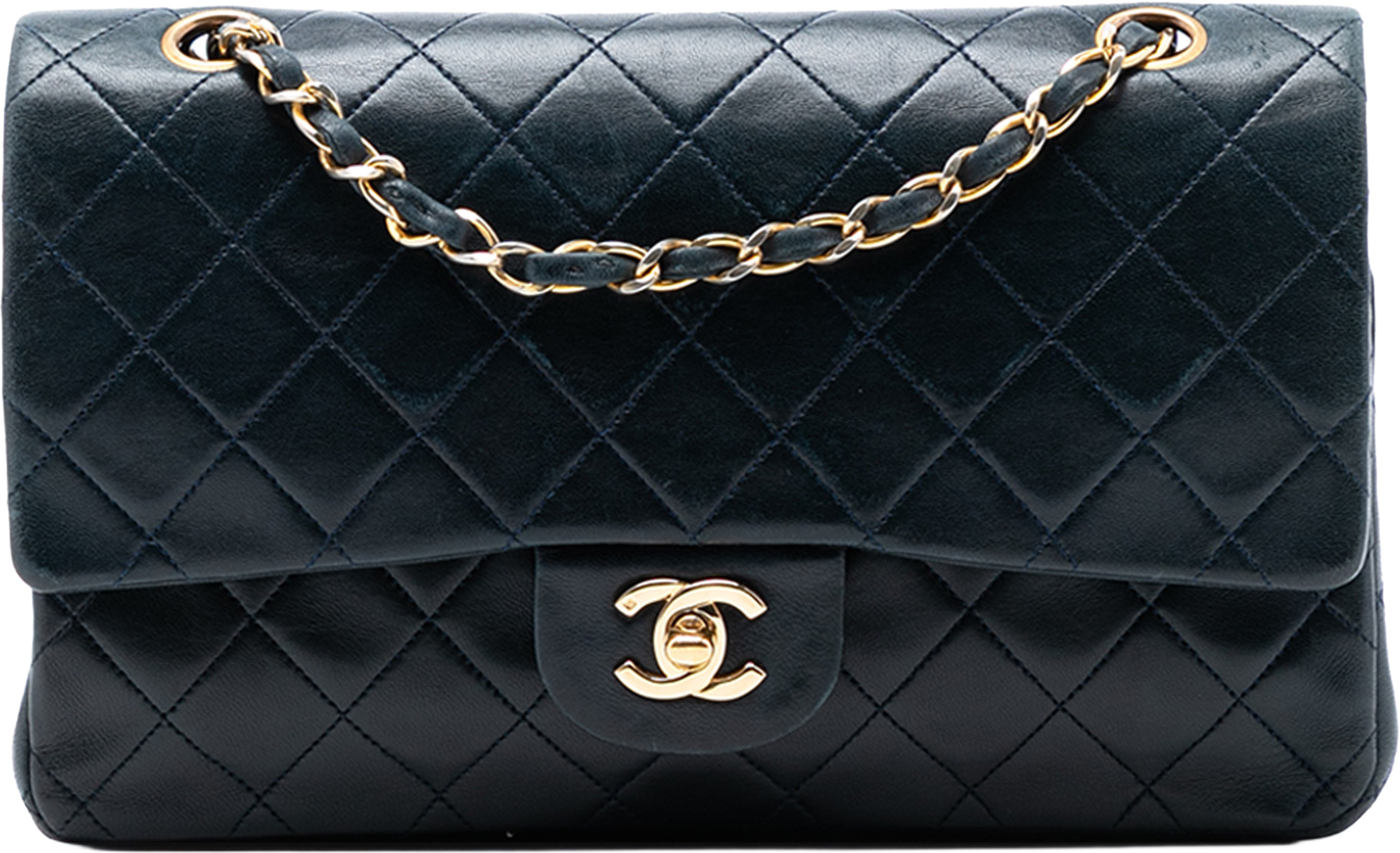 Chanel Medium Classic Lambskin Double Flap, från Luxclusif, i färgen navy. Klicka för att öppna bilden i stort format