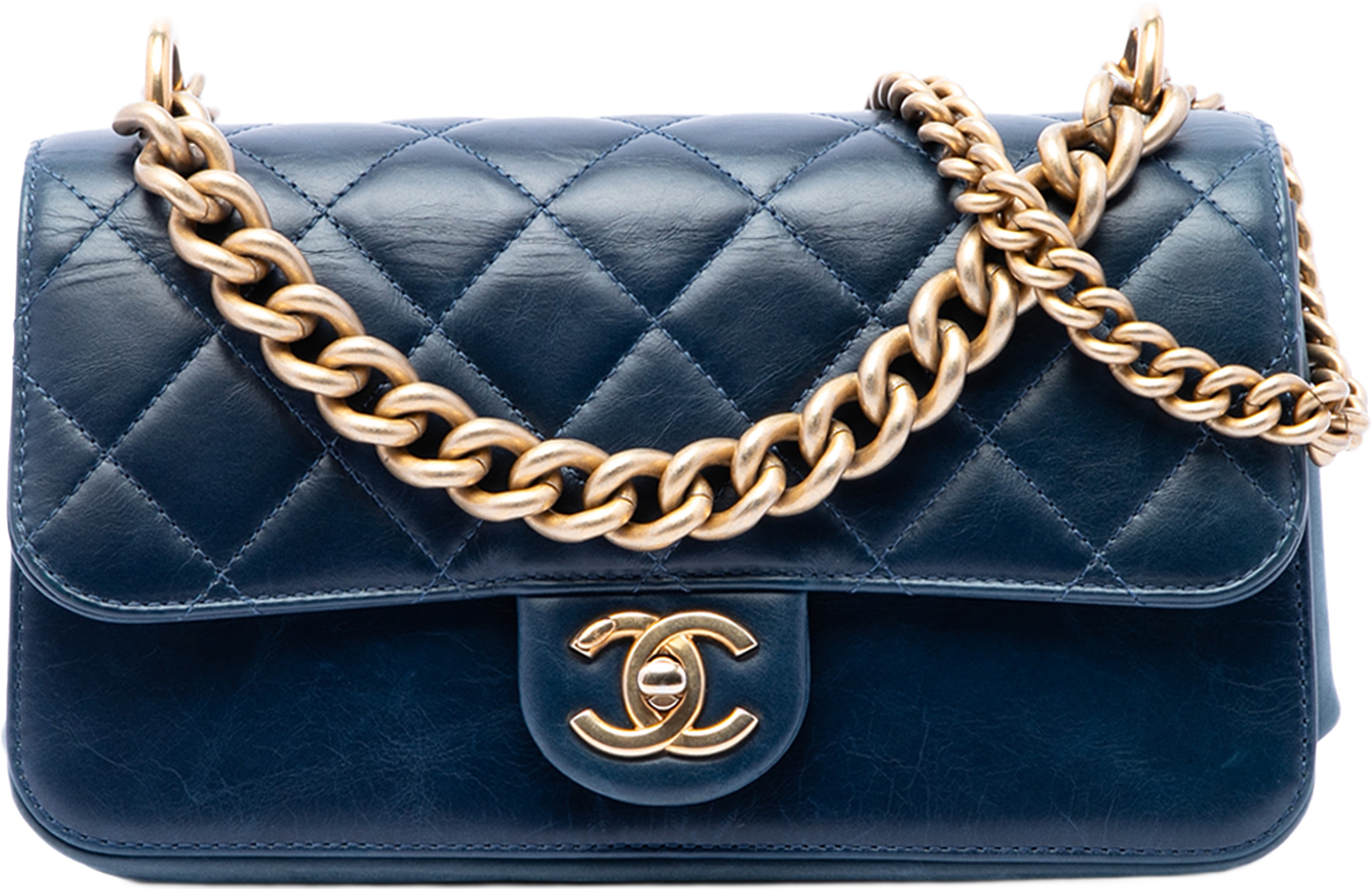 Chanel Small Quilted Calfskin Straight Lined Flap, från Luxclusif, i färgen blå. Klicka för att öppna bilden i stort format