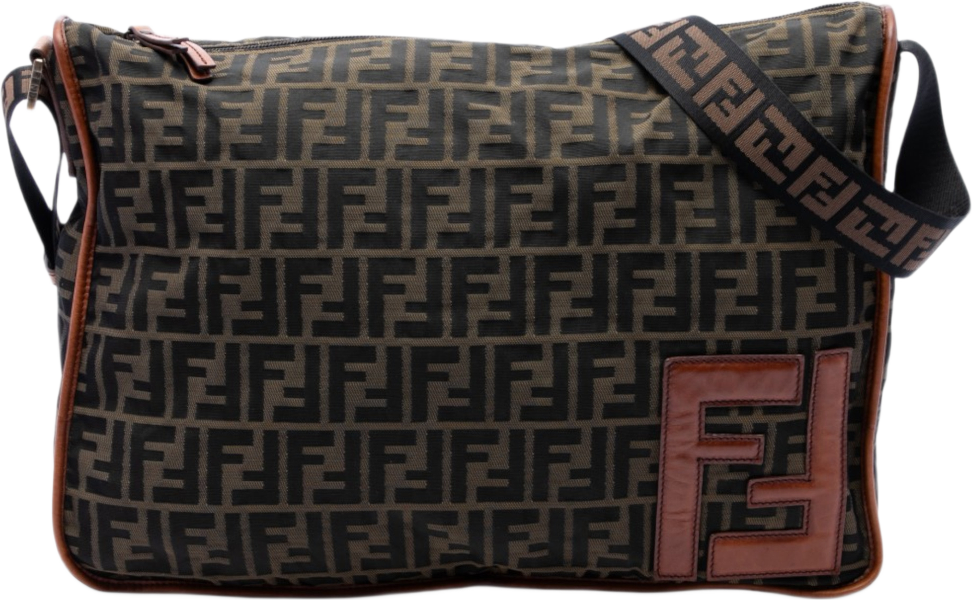 Fendi Zucca Canvas Crossbody, från Luxclusif, i färgen brun. Klicka för att öppna bilden i stort format