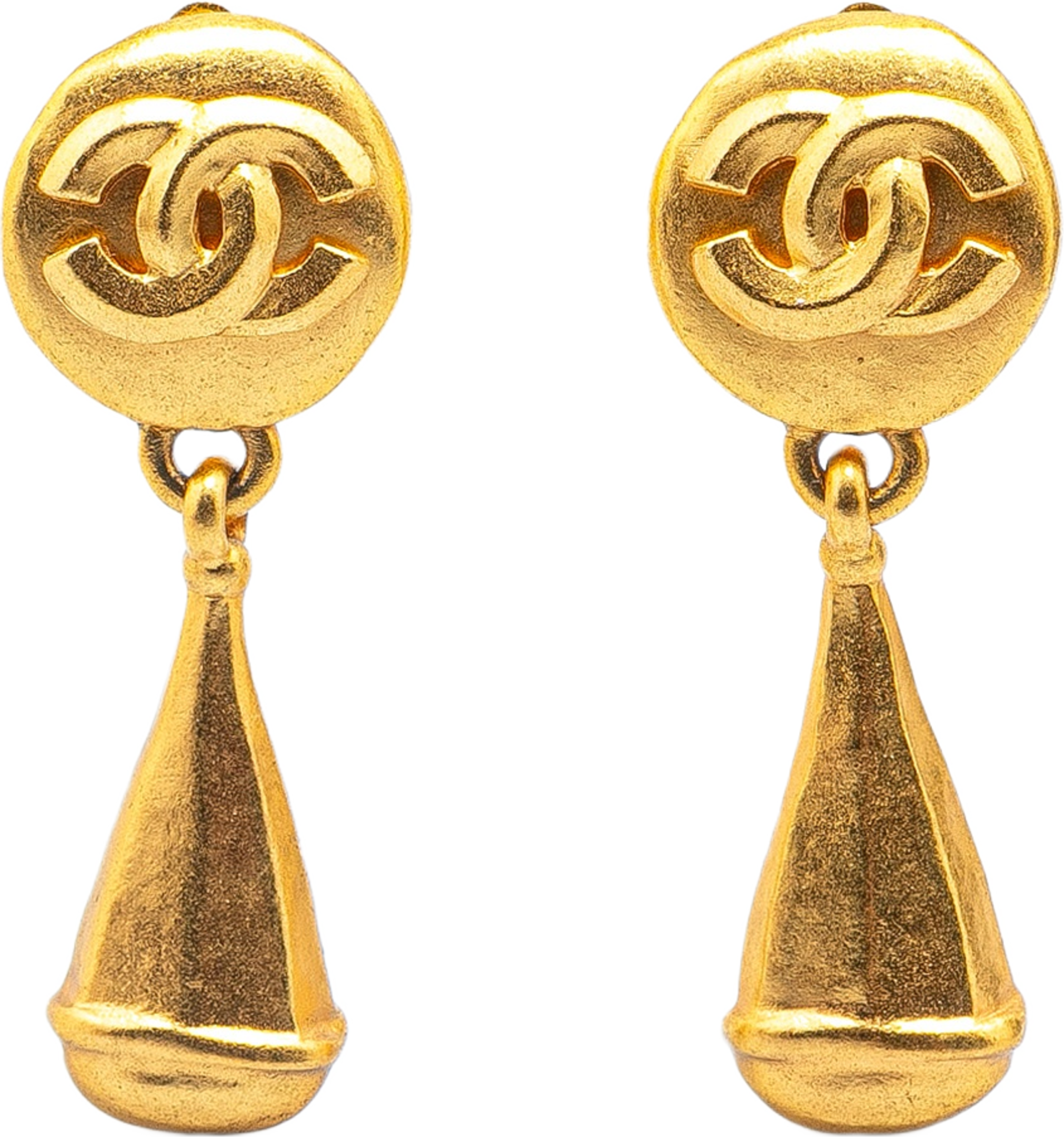 Chanel Gold Plated Cc Teardrop Clip On Earrings, från Luxclusif, i färgen gold. Klicka för att öppna bilden i stort format