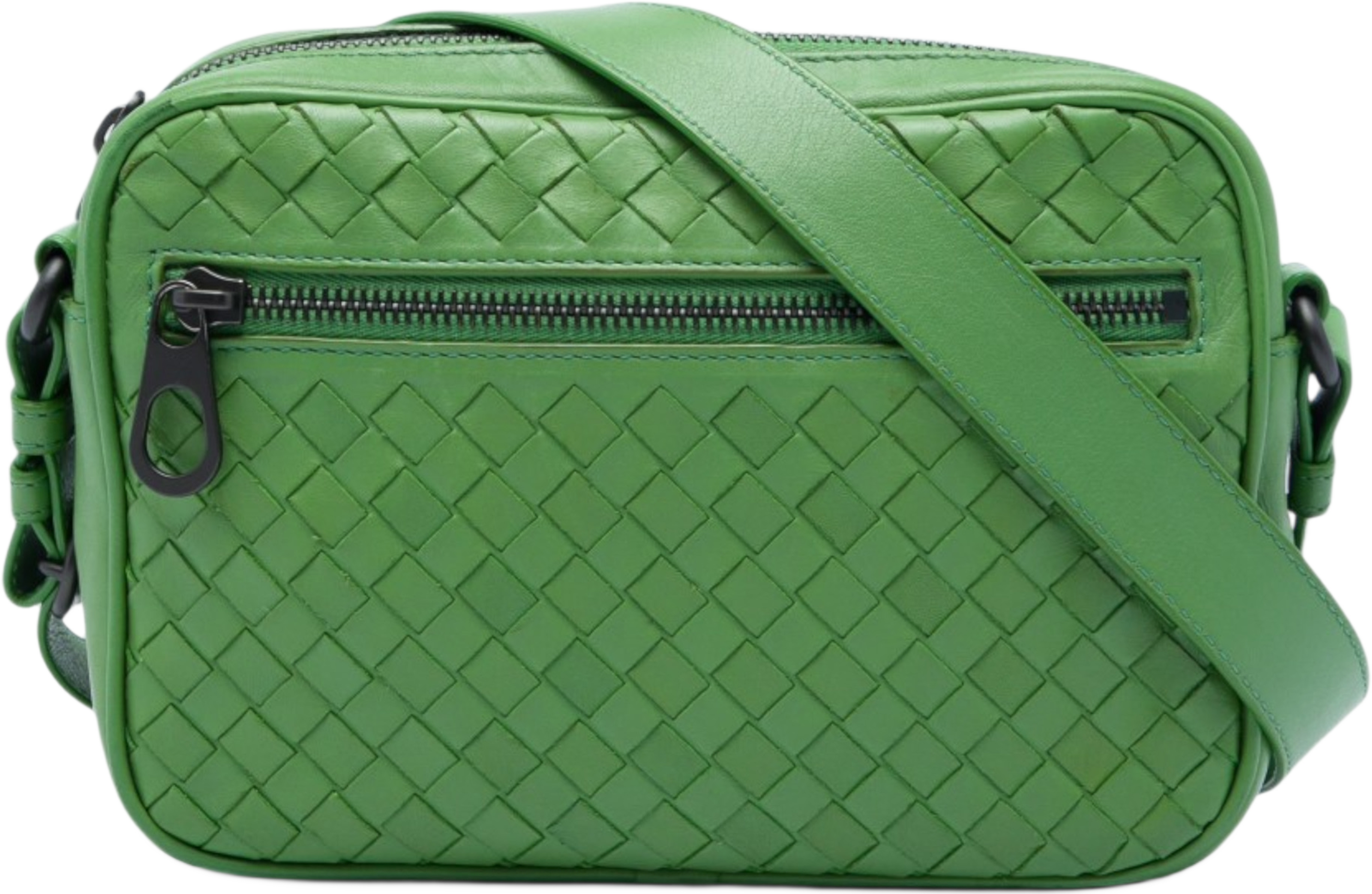 Bottega Veneta Nappa Intrecciato Camera Bag, från Luxclusif, i färgen grön. Klicka för att öppna bilden i stort format