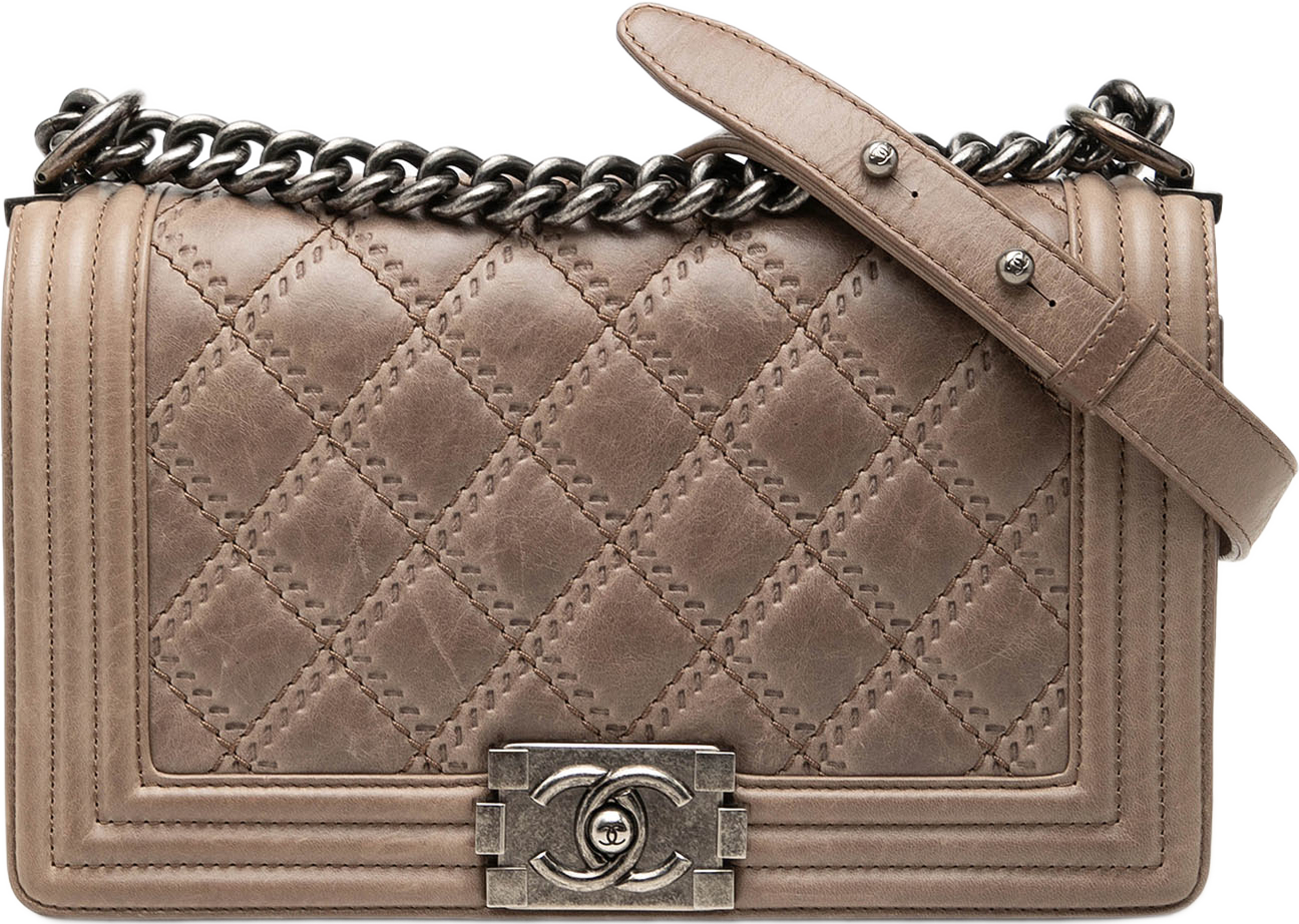 Chanel Old Medium Aged Calfskin Double Stitch Boy Flap, från Luxclusif, i färgen brun. Klicka för att öppna bilden i stort format