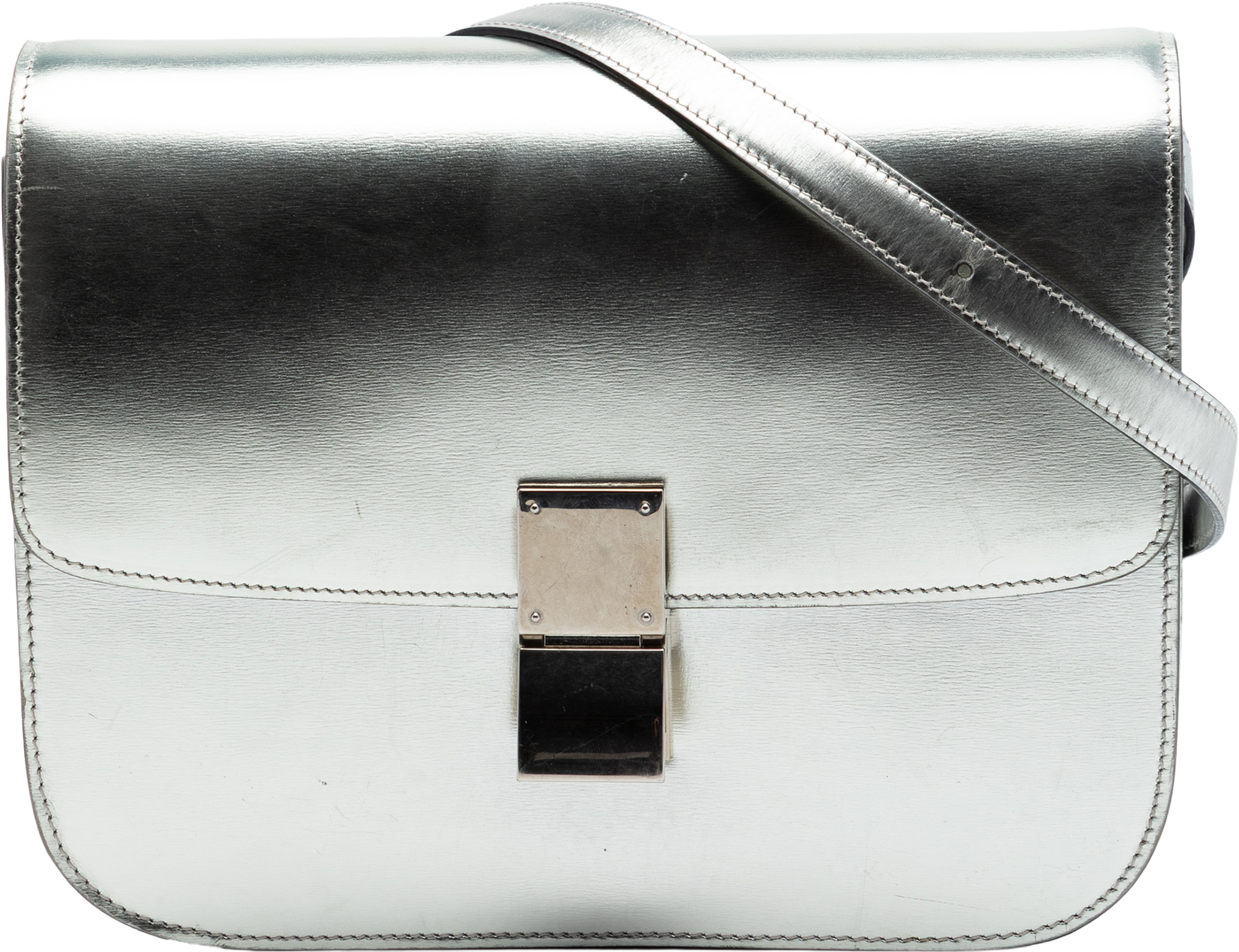 Celine Medium Calfskin Classic Box, från Luxclusif, i färgen silver. Klicka för att öppna bilden i stort format