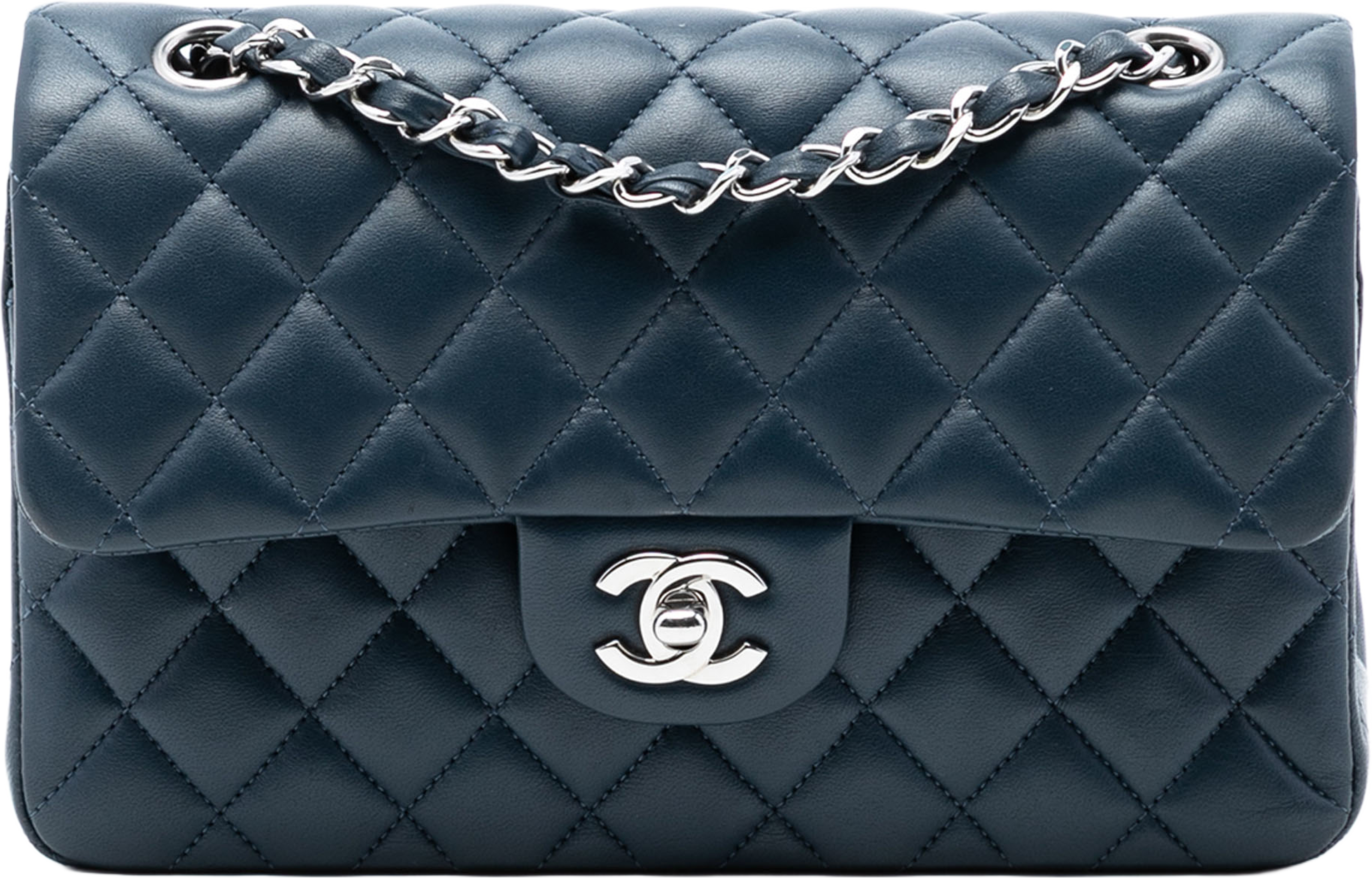 Chanel Small Classic Lambskin Double Flap, från Luxclusif, i färgen dark blue. Klicka för att öppna bilden i stort format