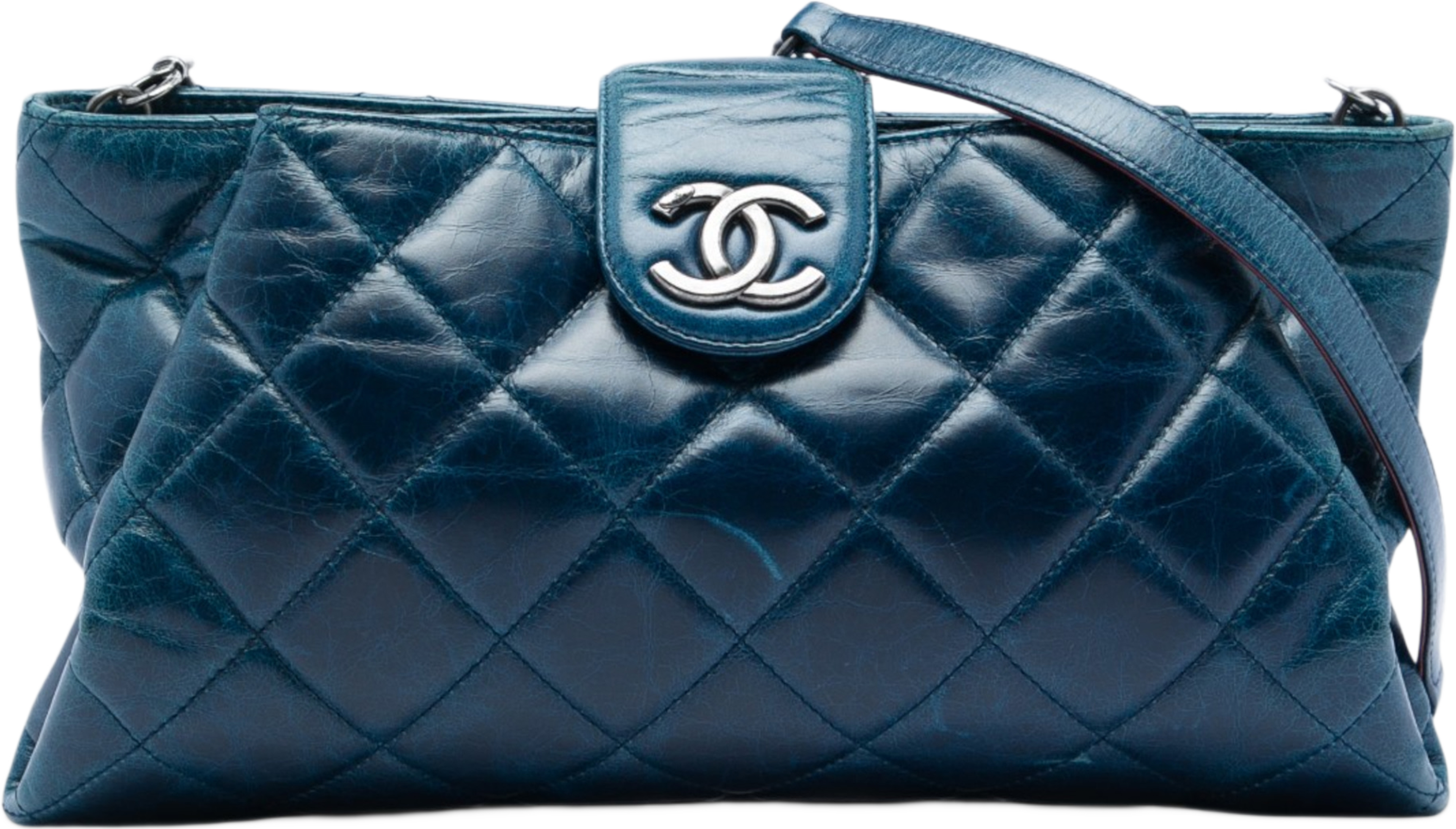 Chanel Quilted Glazed Calfskin Coco Pleats Chain Clutch, från Luxclusif, i färgen blå. Klicka för att öppna bilden i stort format