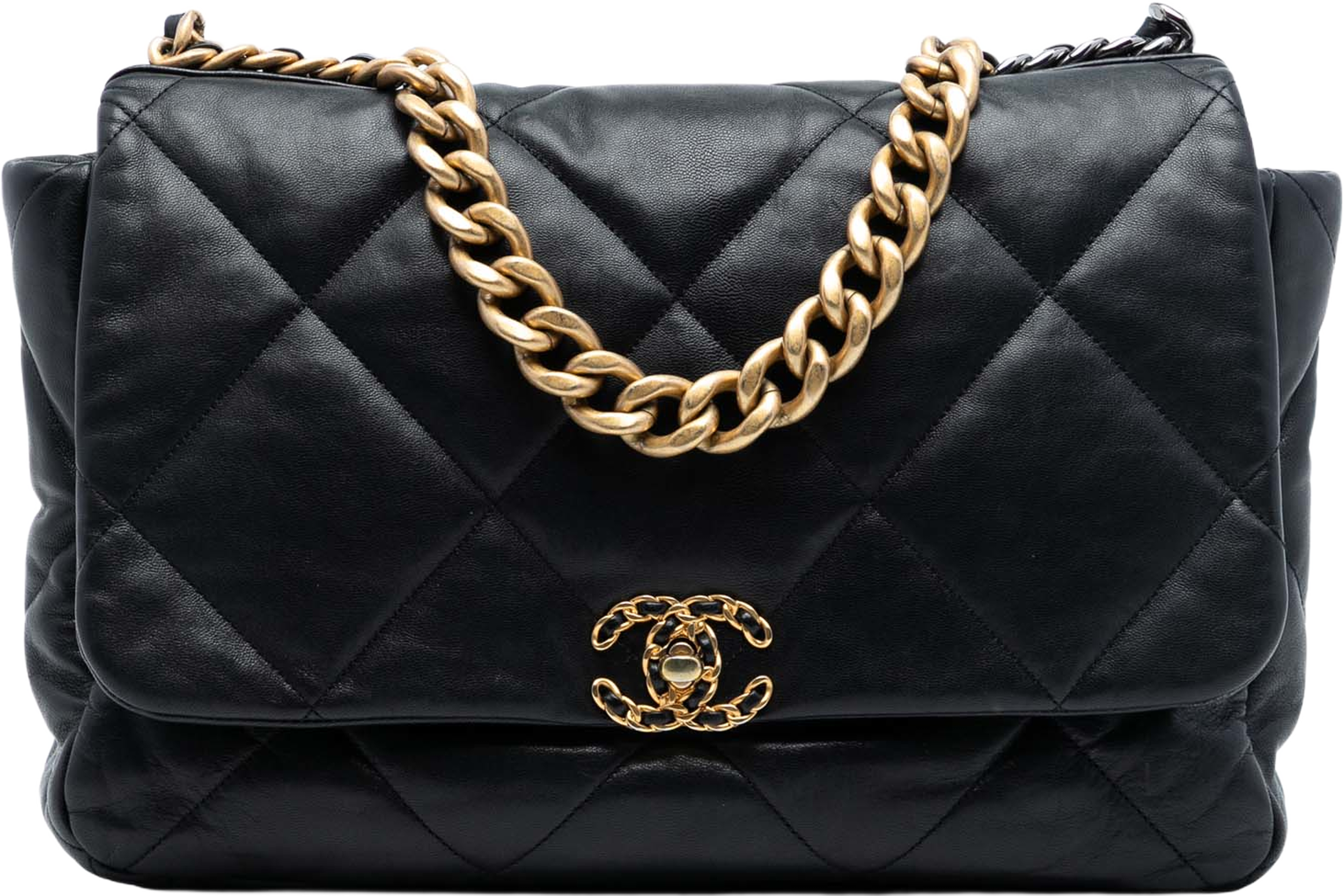 Chanel Maxi Lambskin 19 Flap, från Luxclusif, i färgen black. Klicka för att öppna bilden i stort format