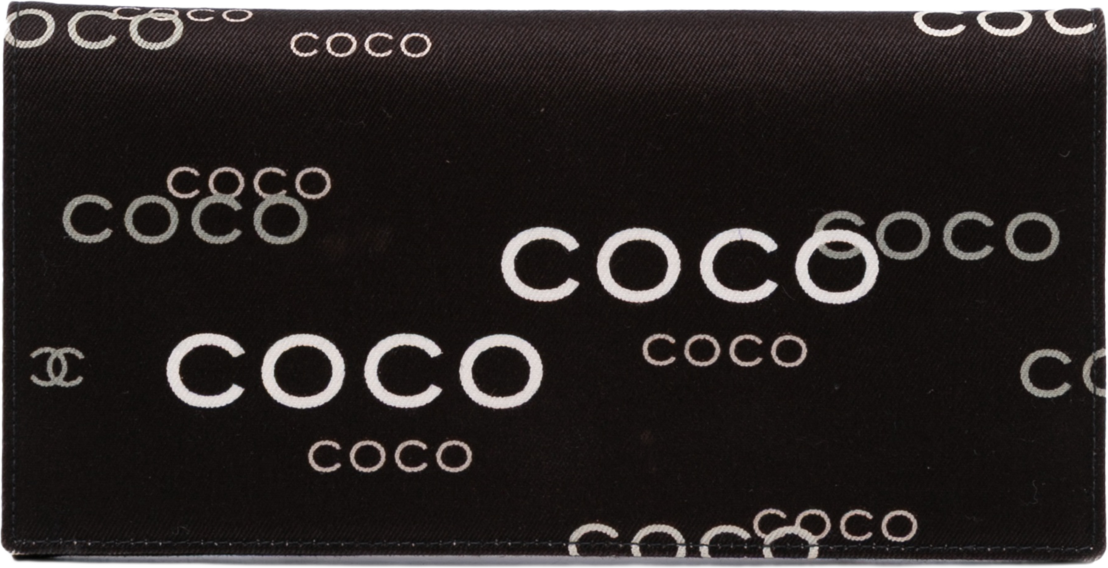 Chanel Denim Coco Flap Wallet, från Luxclusif, i färgen black. Klicka för att öppna bilden i stort format