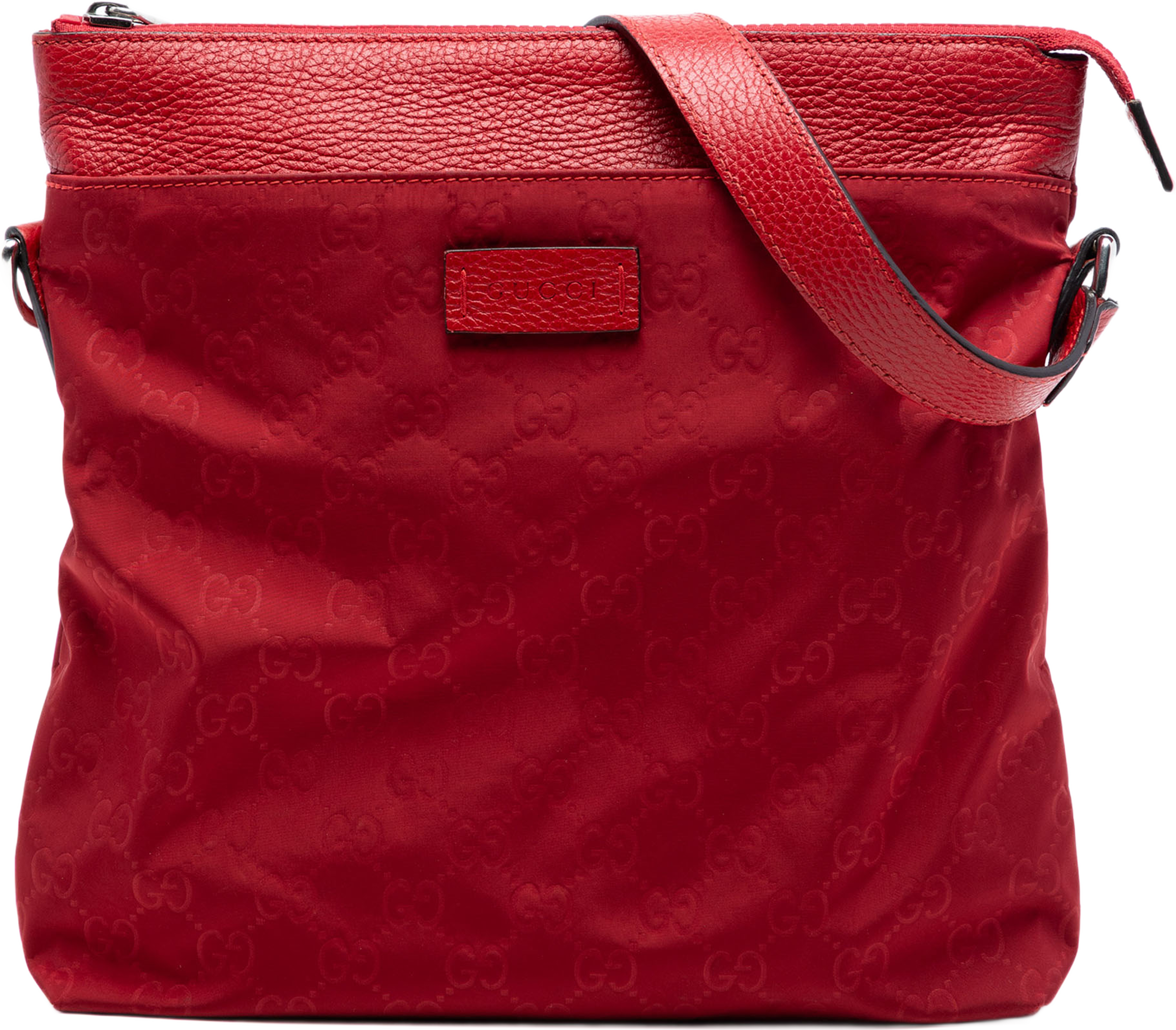 Gucci Gg Nylon Flat Messenger Bag, från Luxclusif, i färgen red. Klicka för att öppna bilden i stort format