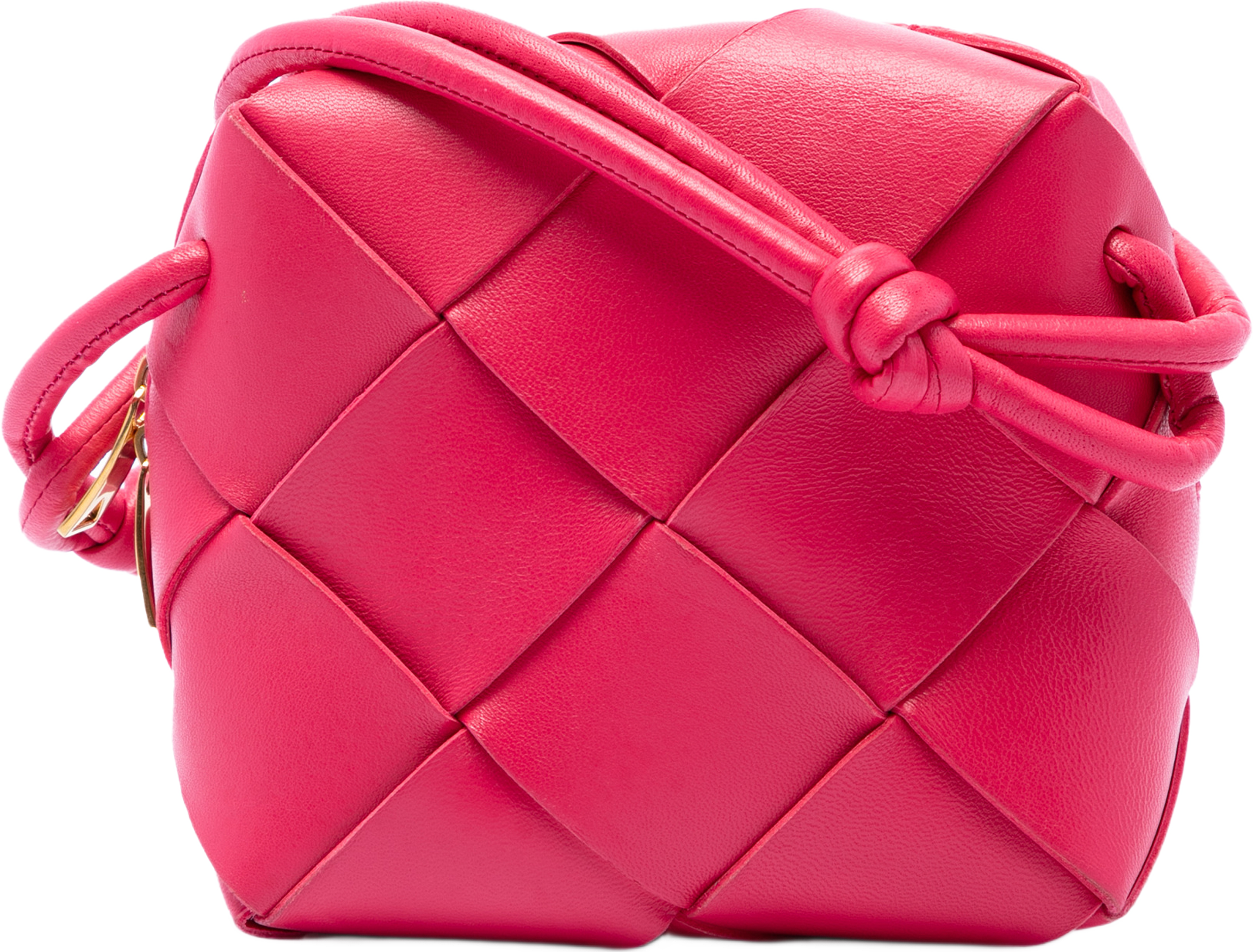 Bottega Veneta Mini Lambskin Intrecciato Cassette Camera Bag, från Luxclusif, i färgen rosa. Klicka för att öppna bilden i stort format