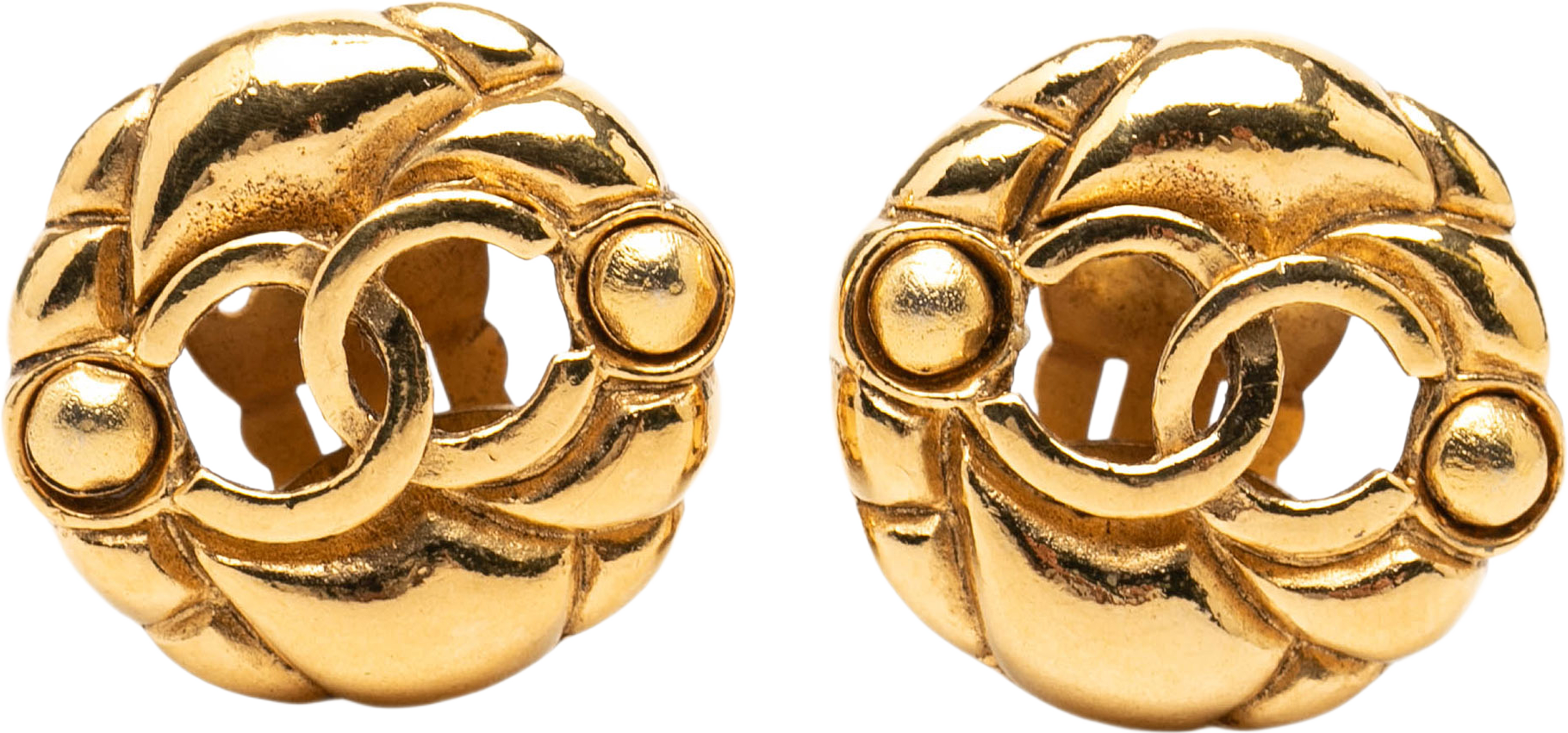 Chanel Cc Gold Plated Clip On Earrings, från Luxclusif, i färgen guld. Klicka för att öppna bilden i stort format