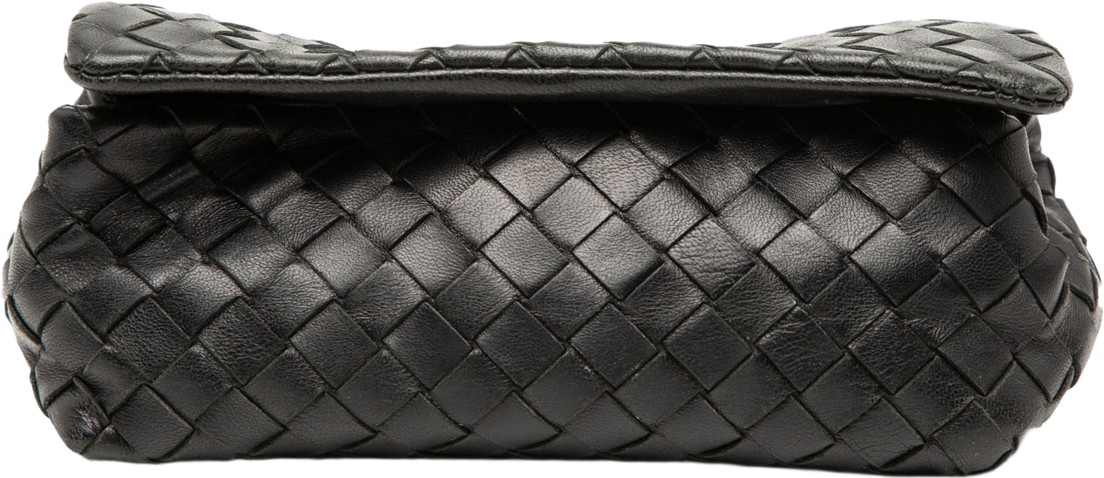 Bottega Veneta Intrecciato Flap Pouch, från Luxclusif, i färgen black. Klicka för att öppna bilden i stort format