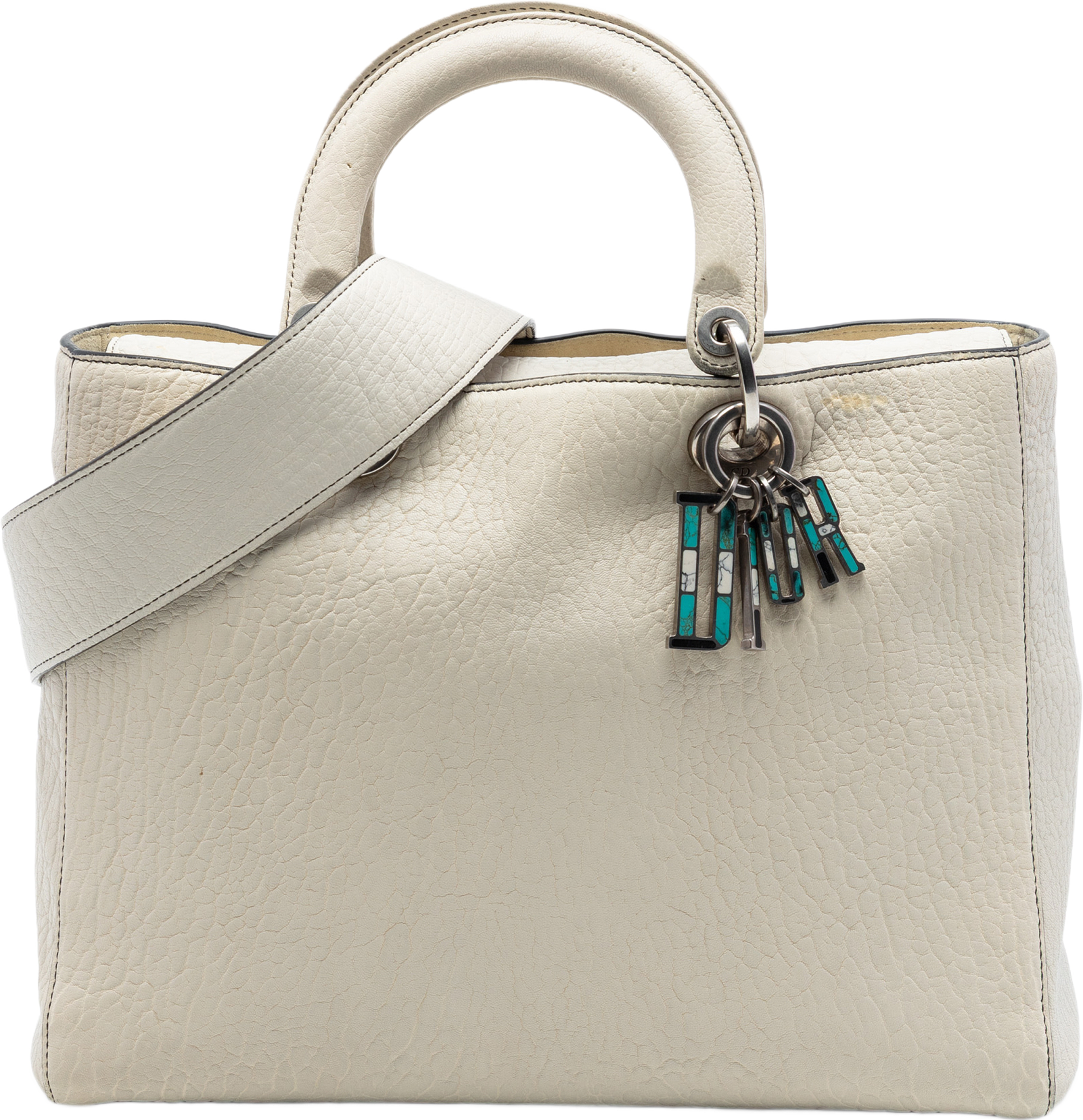 Dior Large Canyon Grained Lambskin Lady Dior, från Luxclusif, i färgen off white. Klicka för att öppna bilden i stort format