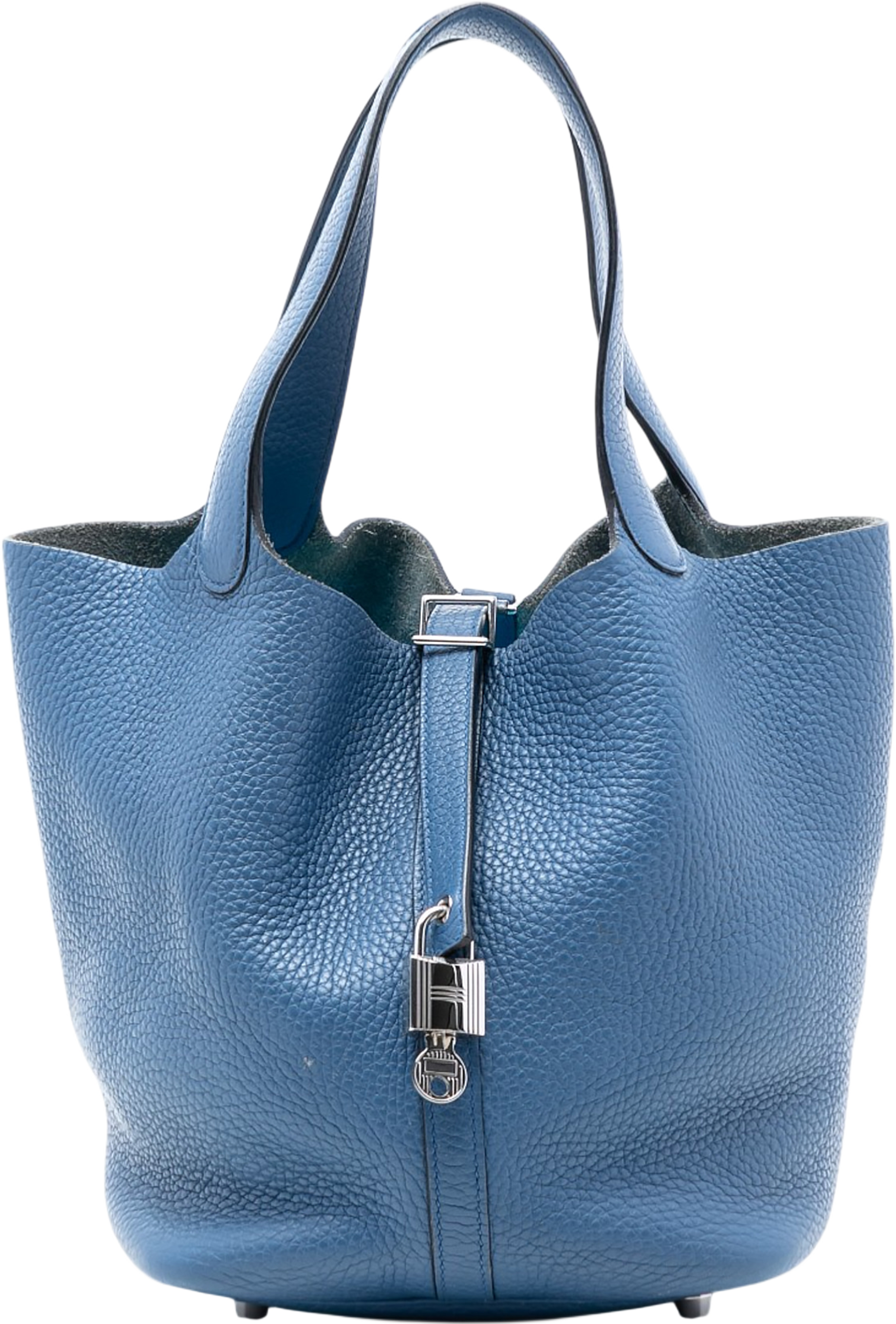 Hermès Clemence Picotin Lock 22, från Luxclusif, i färgen blue. Klicka för att öppna bilden i stort format