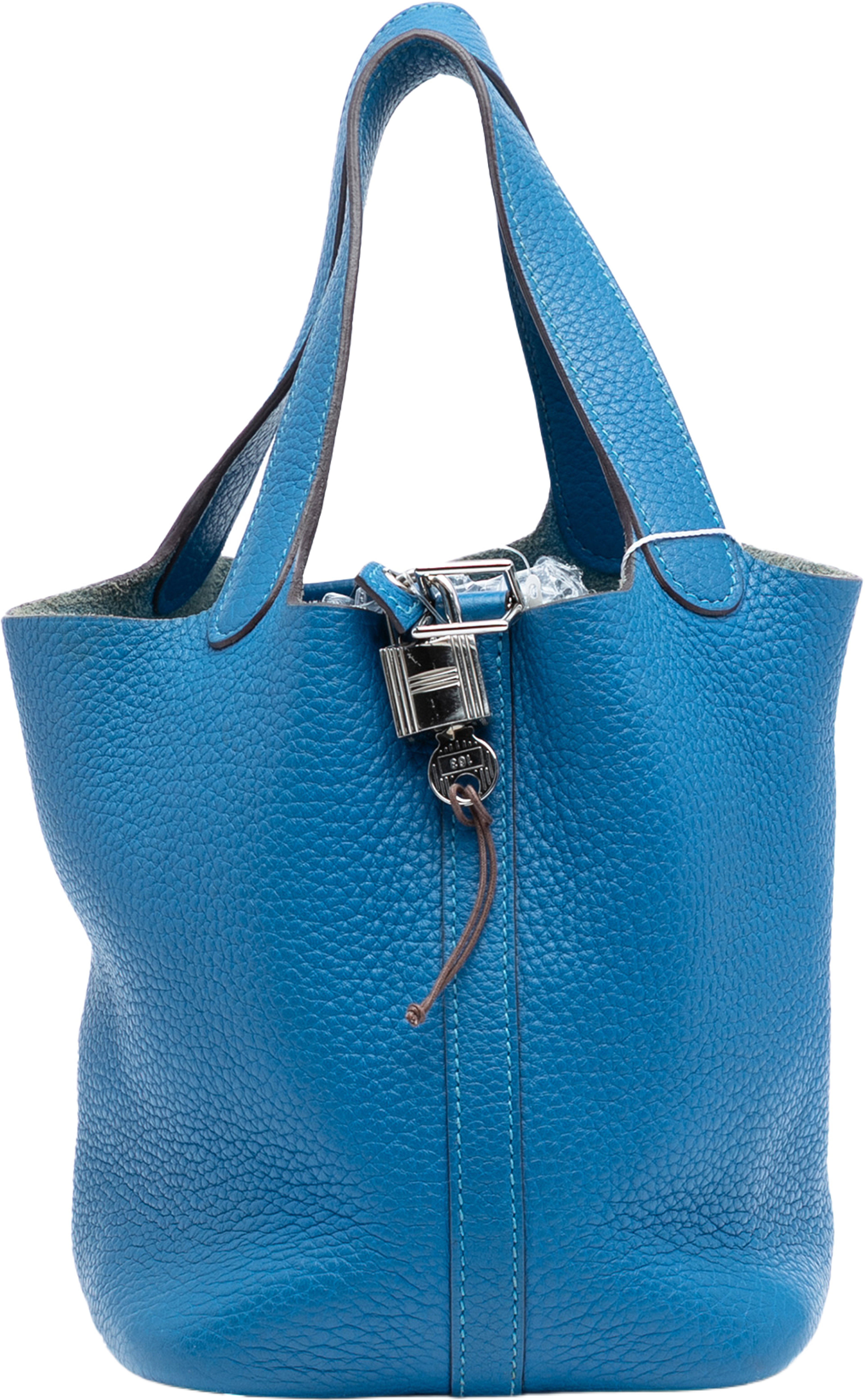 Hermès Clemence Picotin Lock 18, från Luxclusif, i färgen blue. Klicka för att öppna bilden i stort format