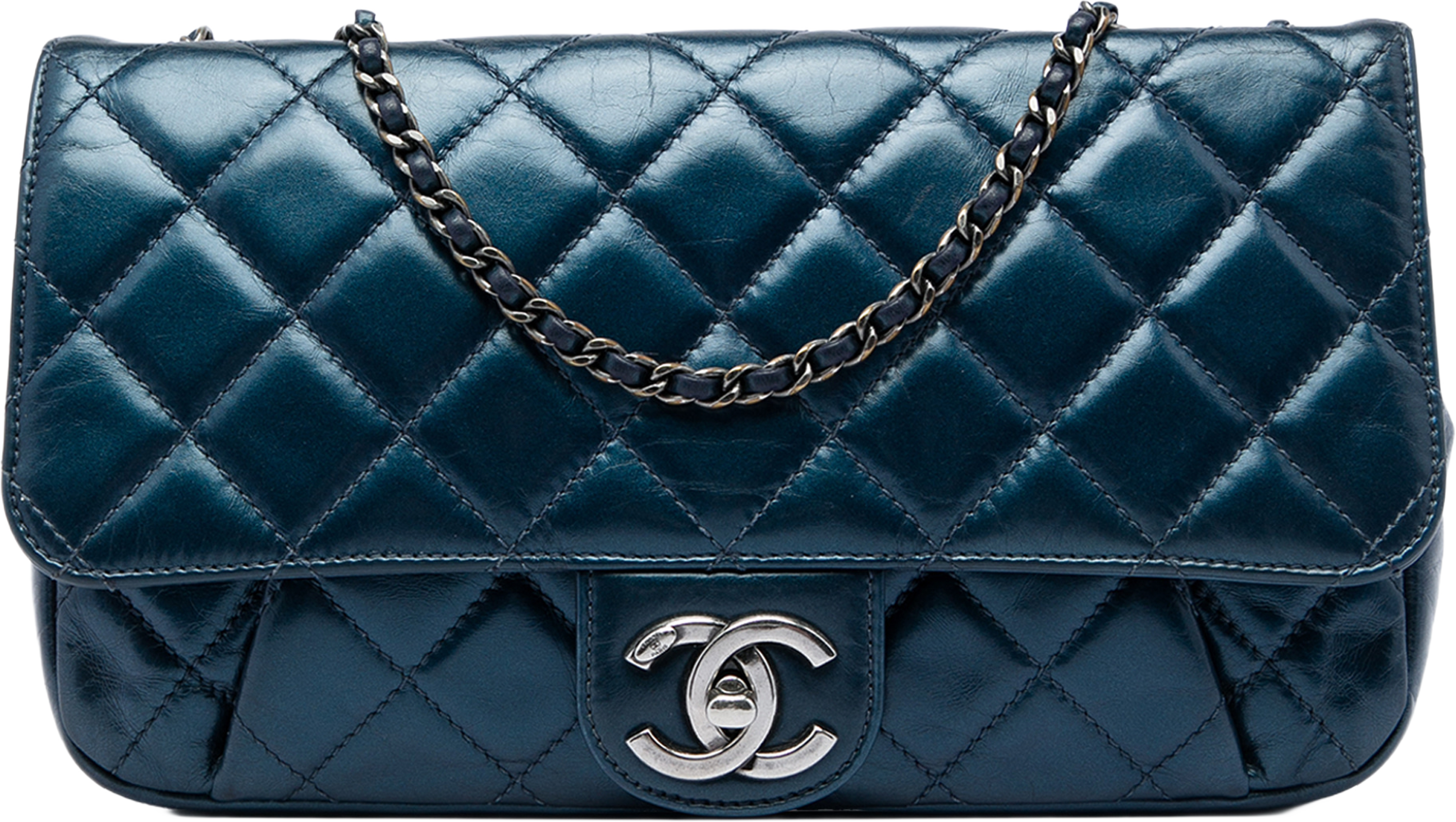Chanel Medium Quilted Glazed Calfskin Coco Pleats Flap, från Luxclusif, i färgen blå. Klicka för att öppna bilden i stort format