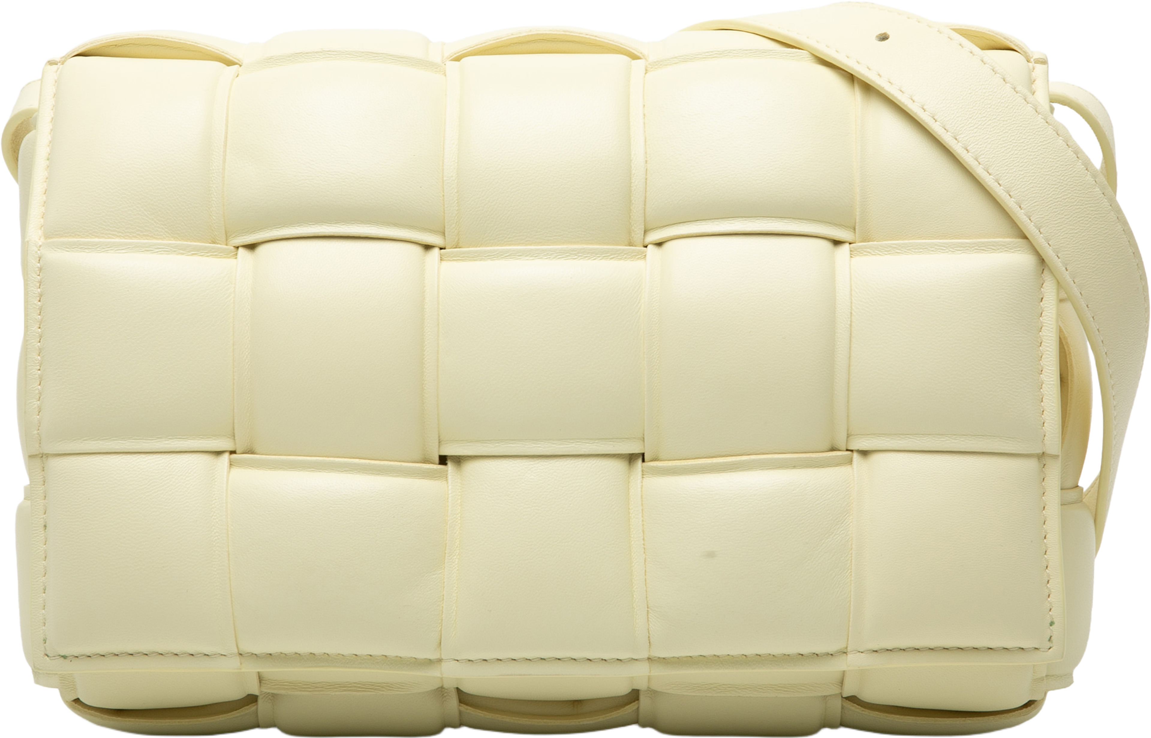 Bottega Veneta Nappa Intrecciato Padded Cassette Crossbody, från Luxclusif, i färgen light yellow. Klicka för att öppna bilden i stort format