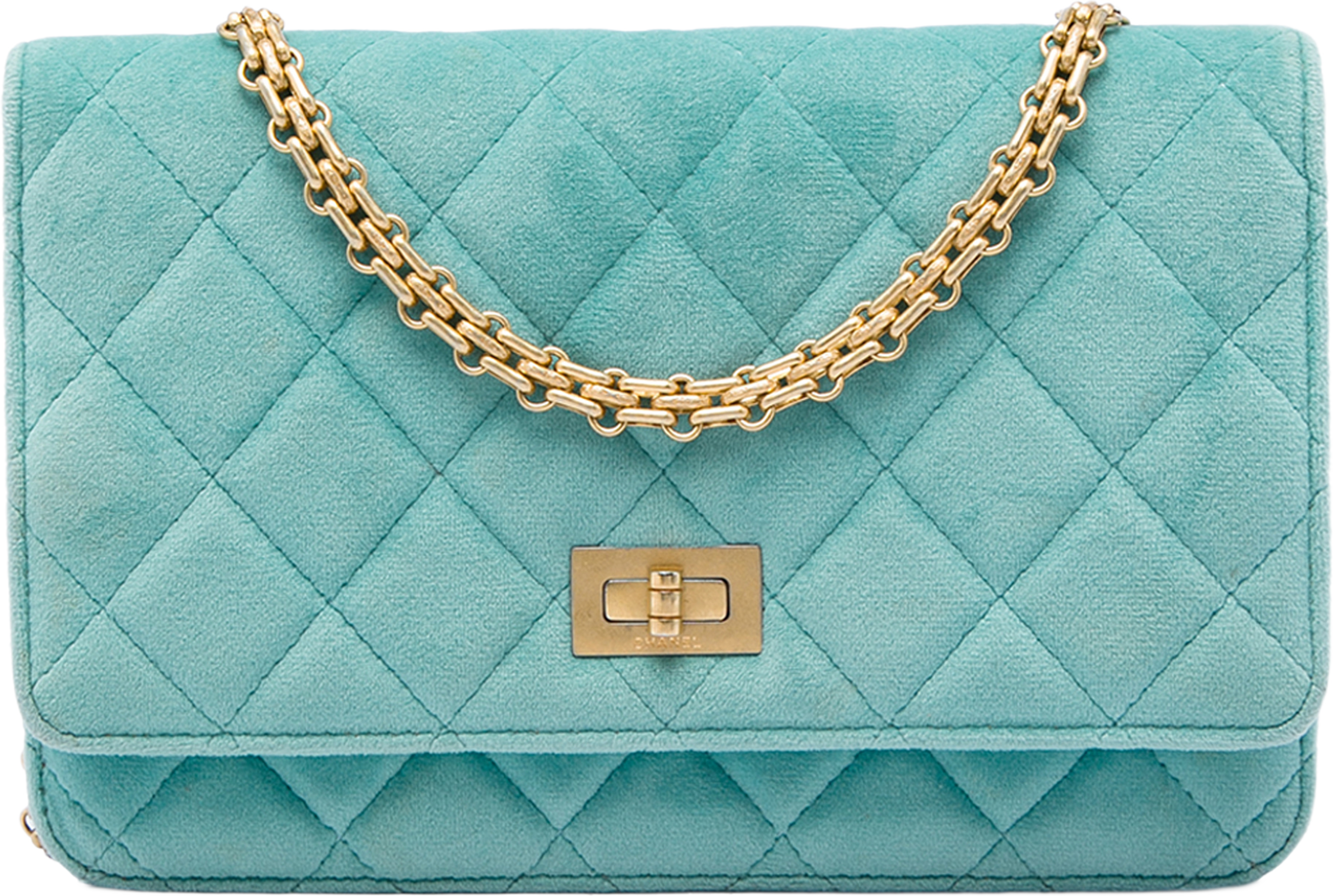 Chanel Quilted Velvet Reissue 2.55 Wallet On Chain, från Luxclusif, i färgen blå. Klicka för att öppna bilden i stort format