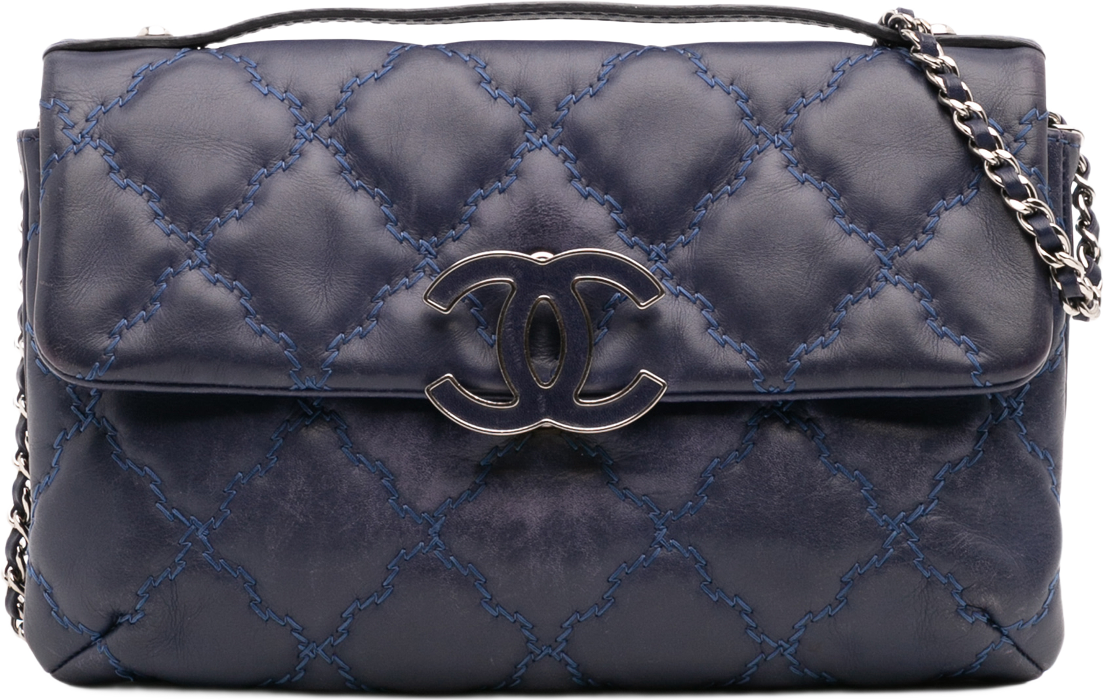 Chanel Mini Lambskin Double Stitch Hamptons Flap, från Luxclusif, i färgen blå. Klicka för att öppna bilden i stort format