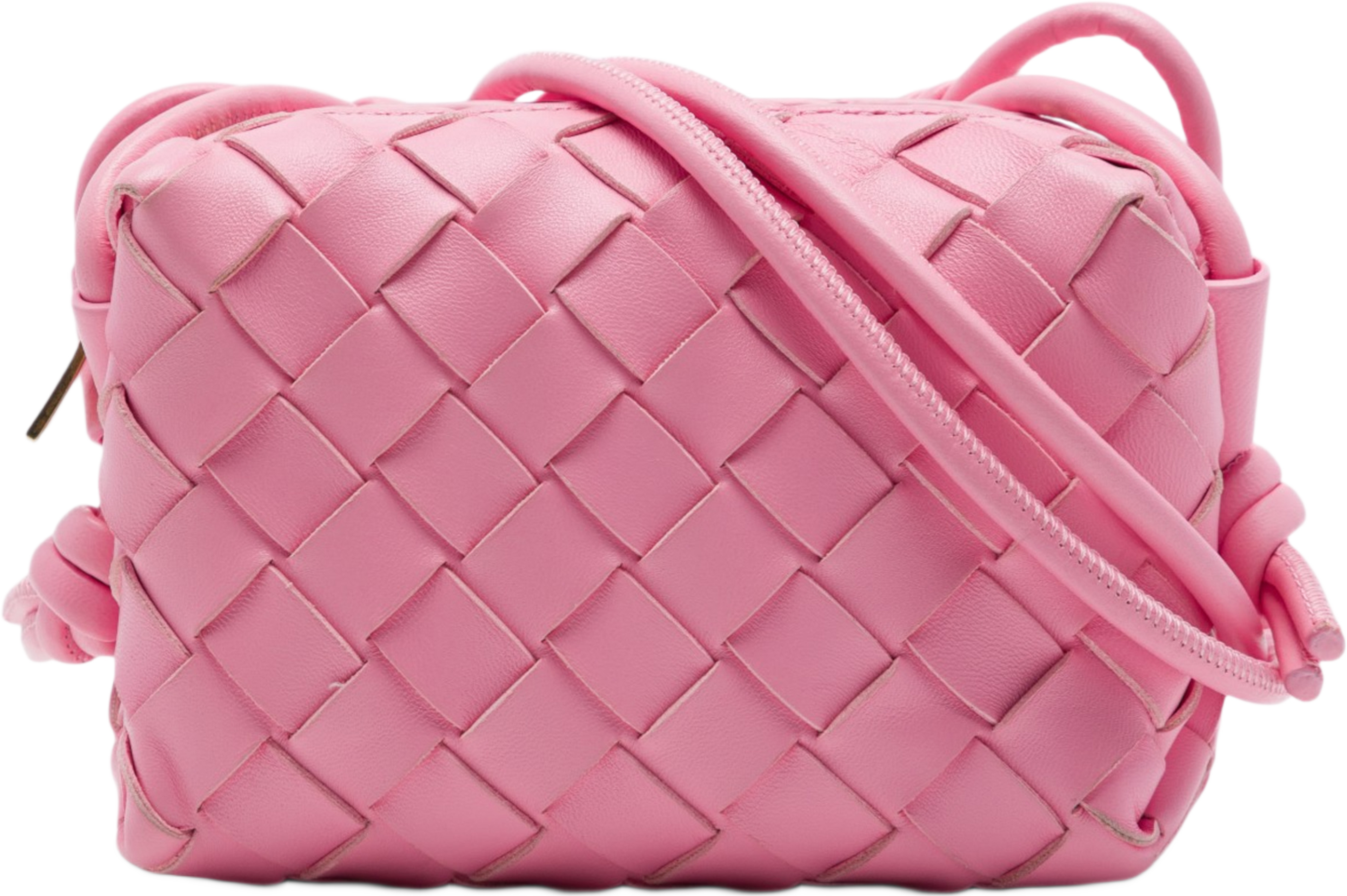 Bottega Veneta Candy Lambskin Intrecciato Loop Camera Bag, från Luxclusif, i färgen rosa. Klicka för att öppna bilden i stort format