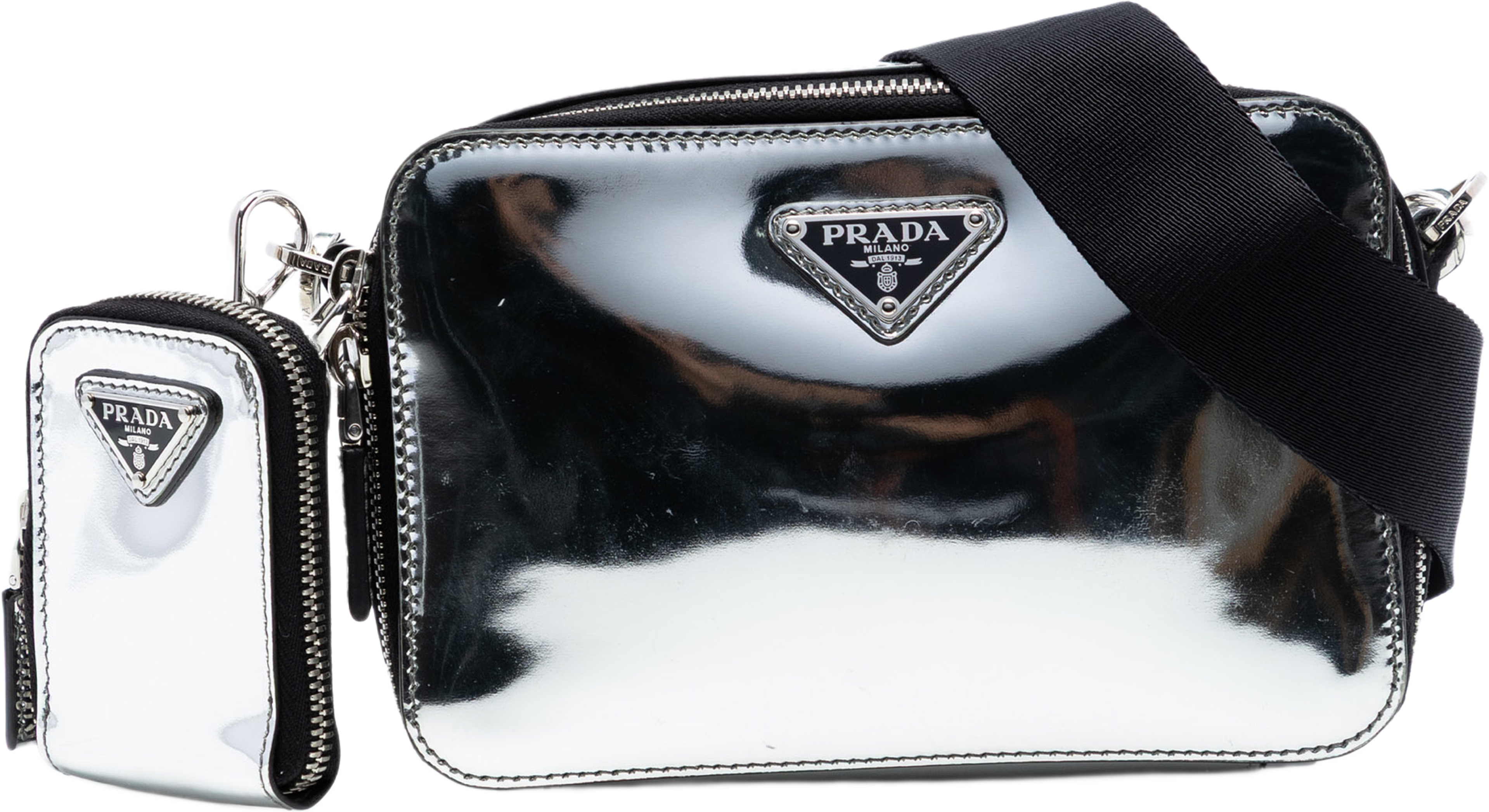 Prada Small Spazzolato Brique Crossbody, från Luxclusif, i färgen silver. Klicka för att öppna bilden i stort format