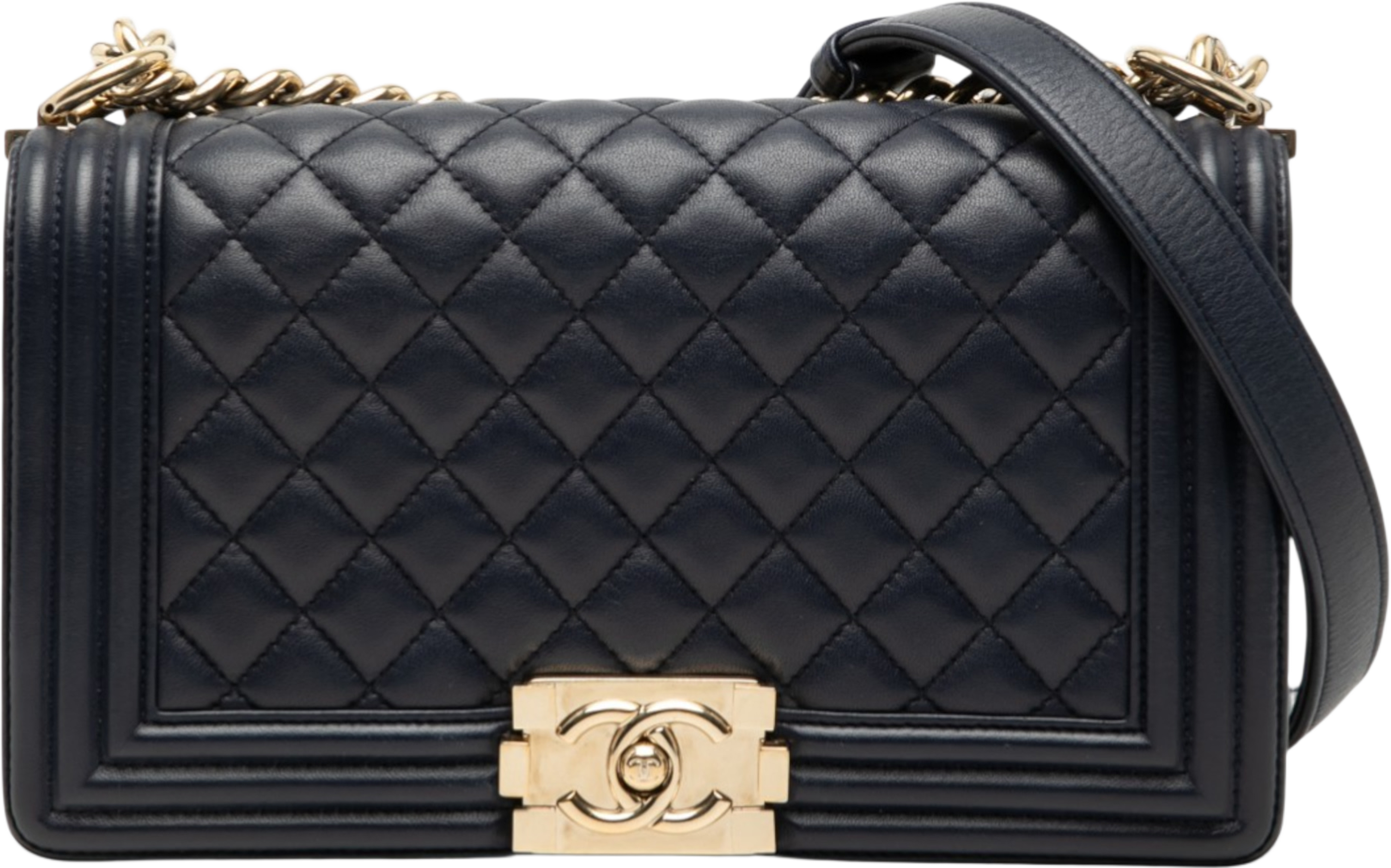 Chanel Old Medium Quilted Lambskin Boy Flap, från Luxclusif, i färgen black. Klicka för att öppna bilden i stort format