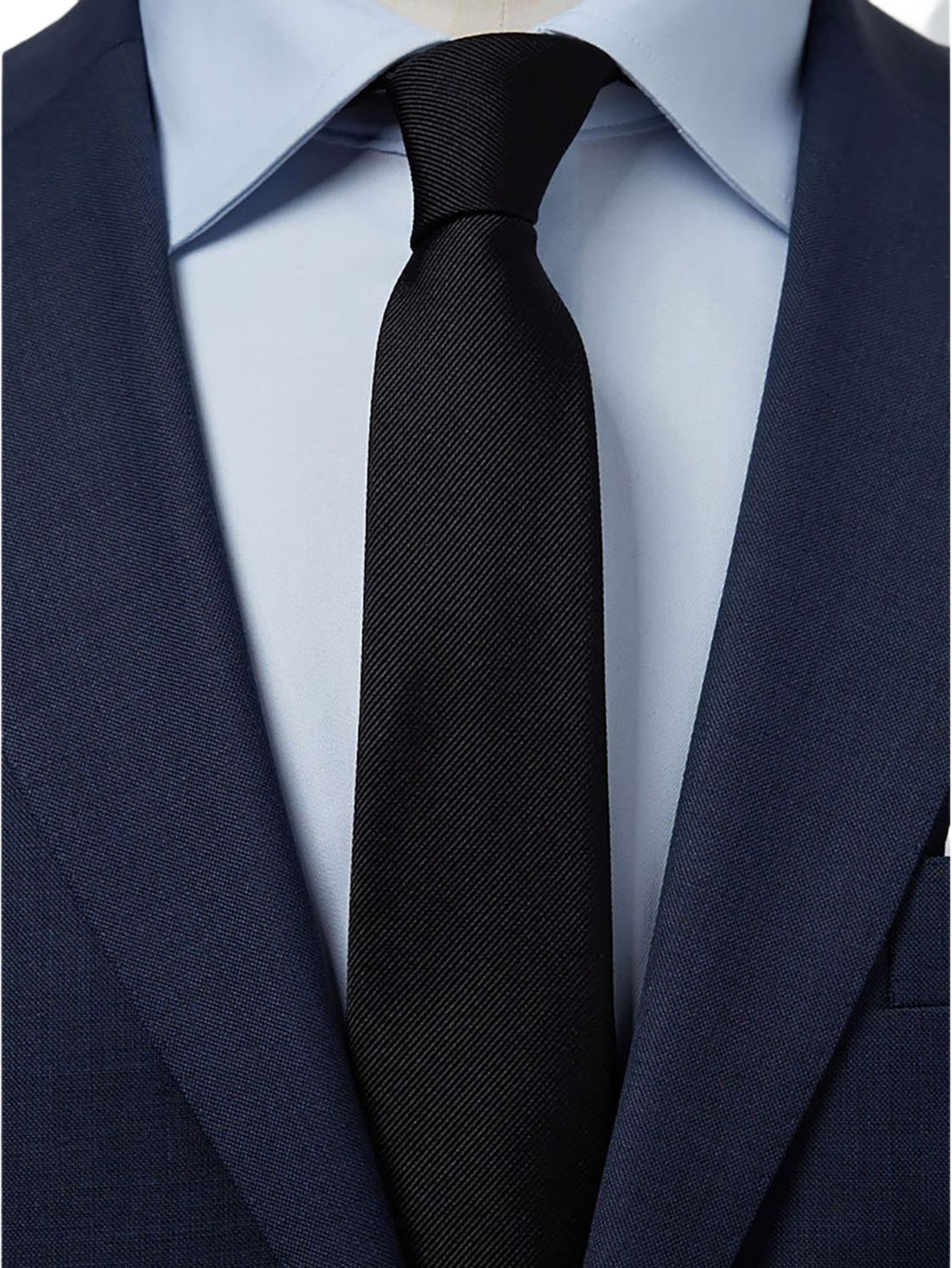 Tie Plain