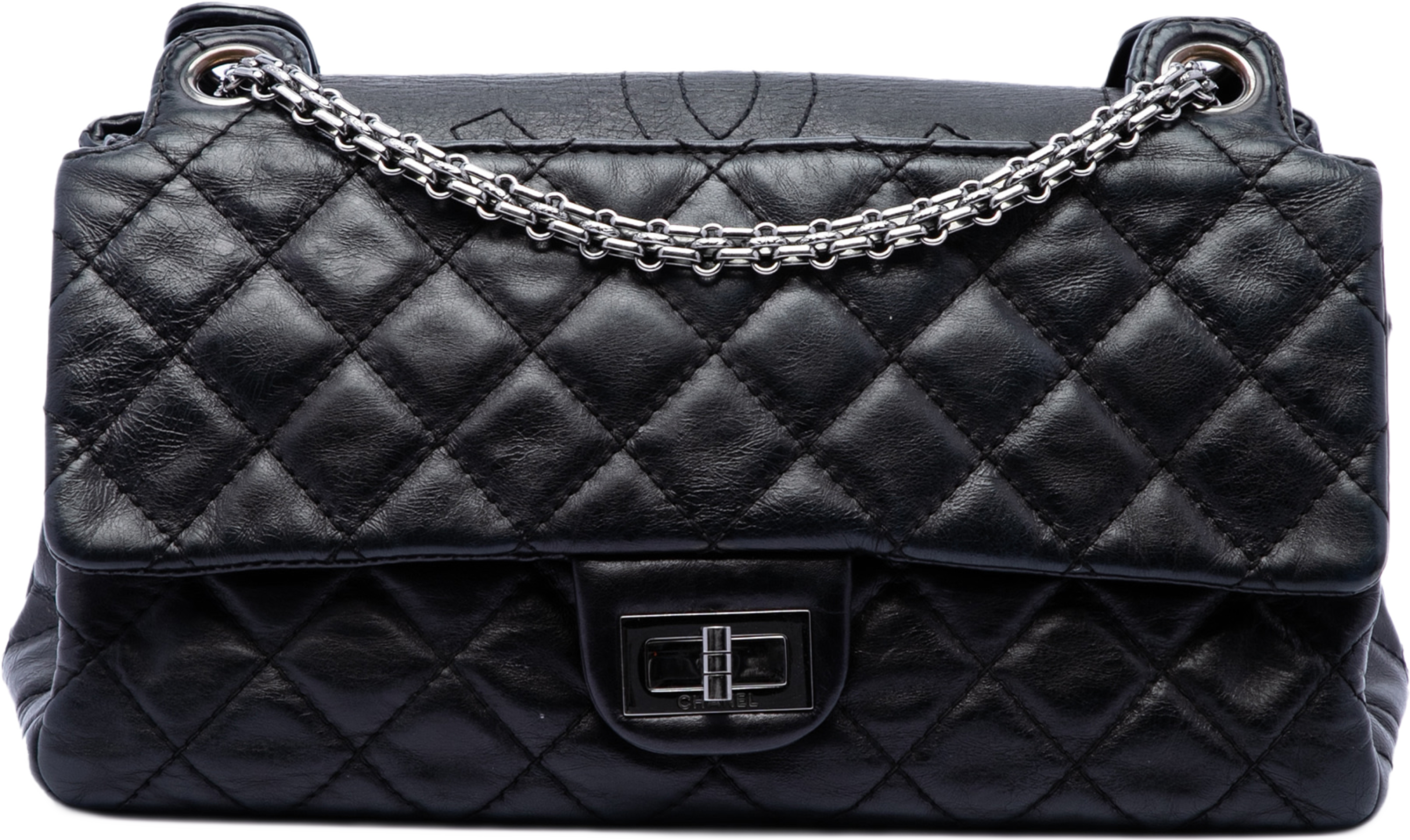 Chanel Quilted Aged Calfskin Reissue 2.55 Double Flap 226, från Luxclusif, i färgen black. Klicka för att öppna bilden i stort format