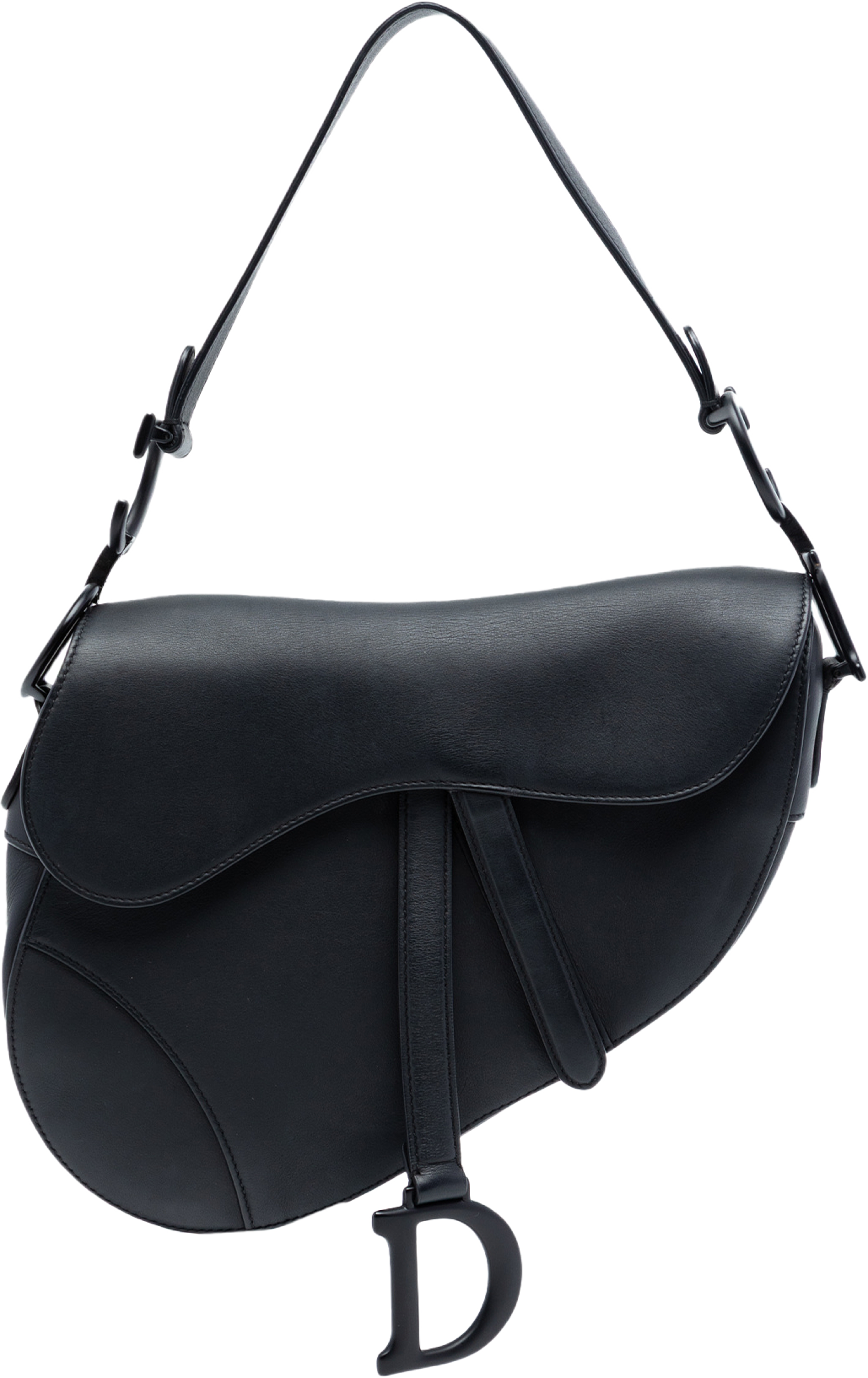 Dior Ultra Matte Calfskin Saddle Bag, från Luxclusif, i färgen black. Klicka för att öppna bilden i stort format