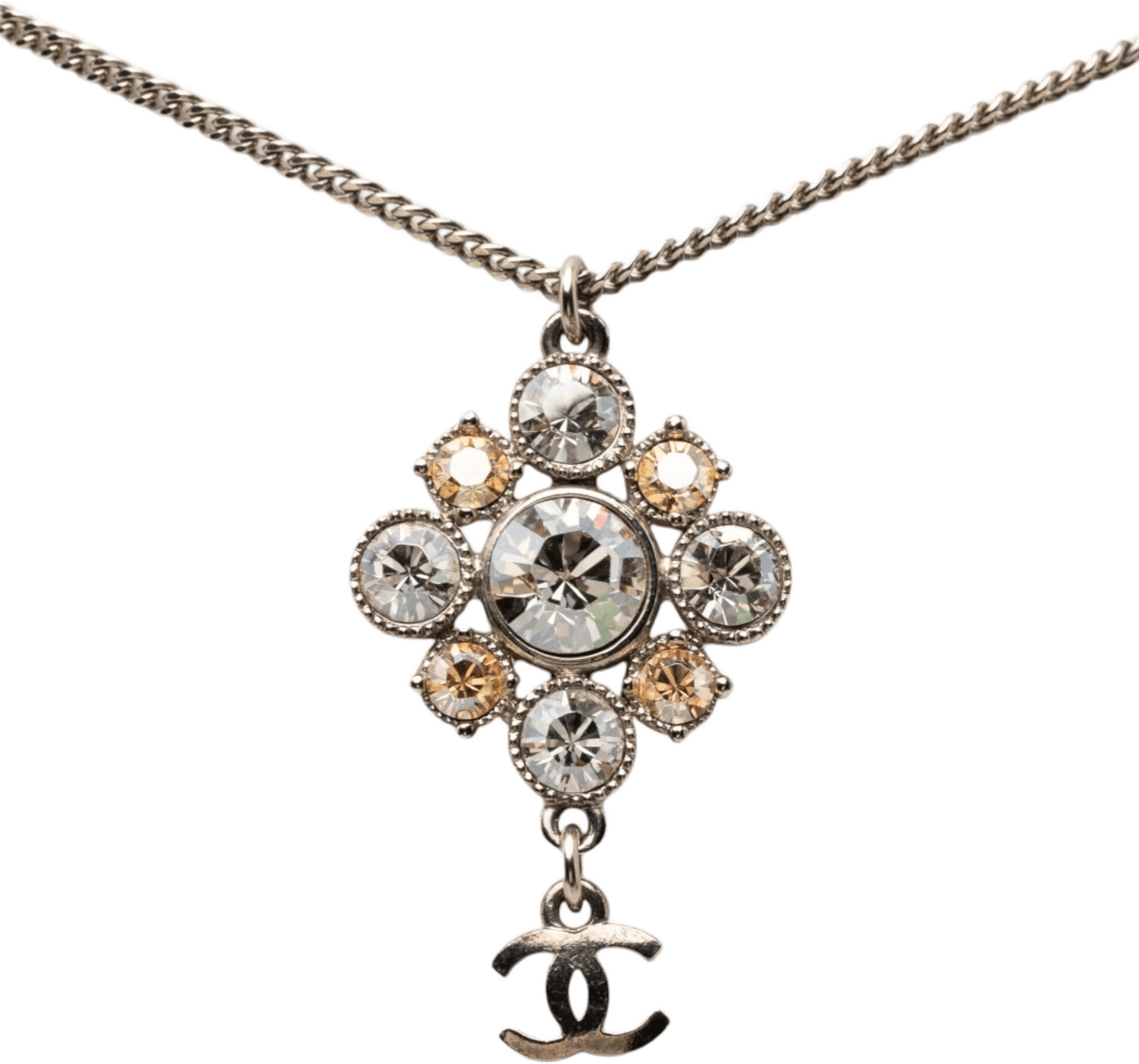 Chanel Brass Cc Strass Pendant Necklace, från Luxclusif, i färgen silver. Klicka för att öppna bilden i stort format