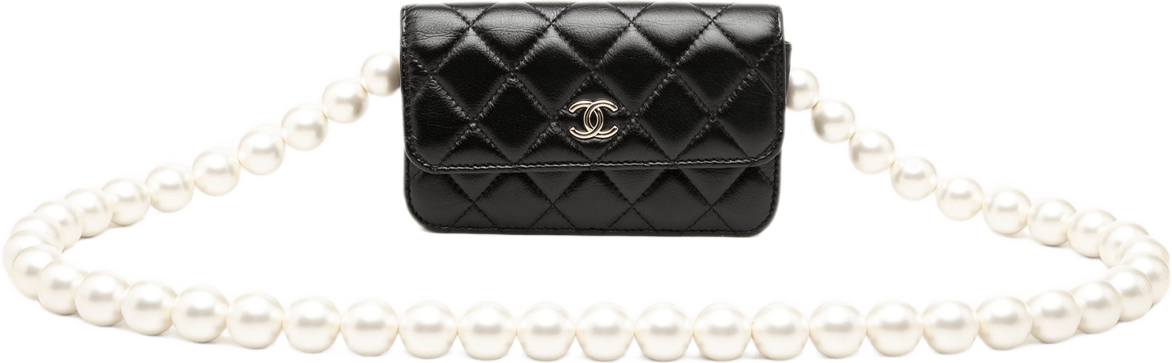 Chanel Quilted Calfskin Maxi Pearls Clutch With Chain, från Luxclusif, i färgen svart. Klicka för att öppna bilden i stort format