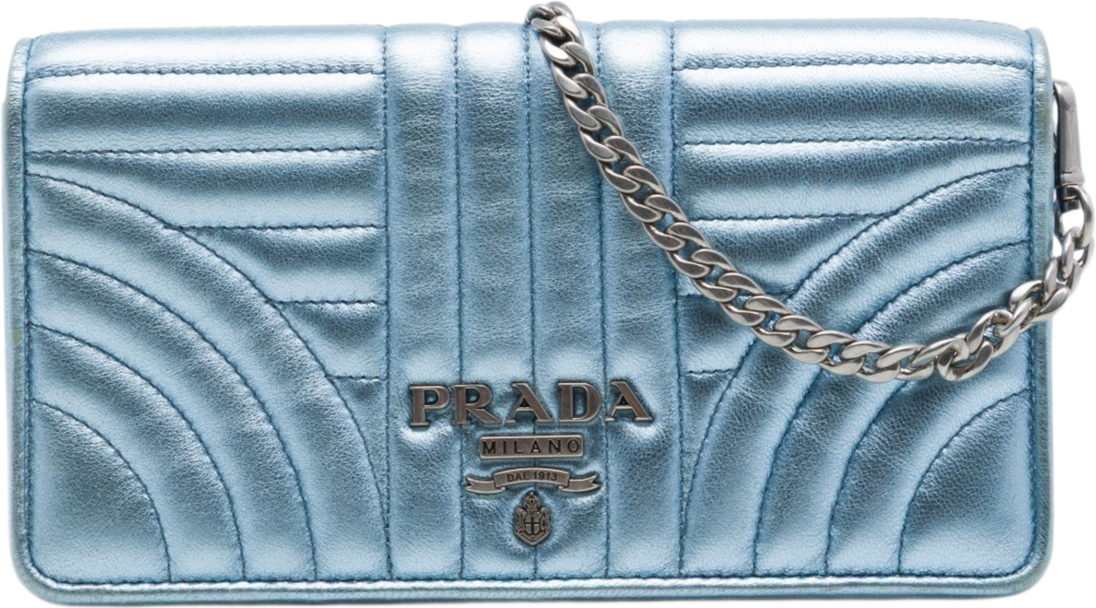 Prada Metallic Soft Calf Impunture Diagramme Wallet On Chain, från Luxclusif, i färgen blå. Klicka för att öppna bilden i stort format