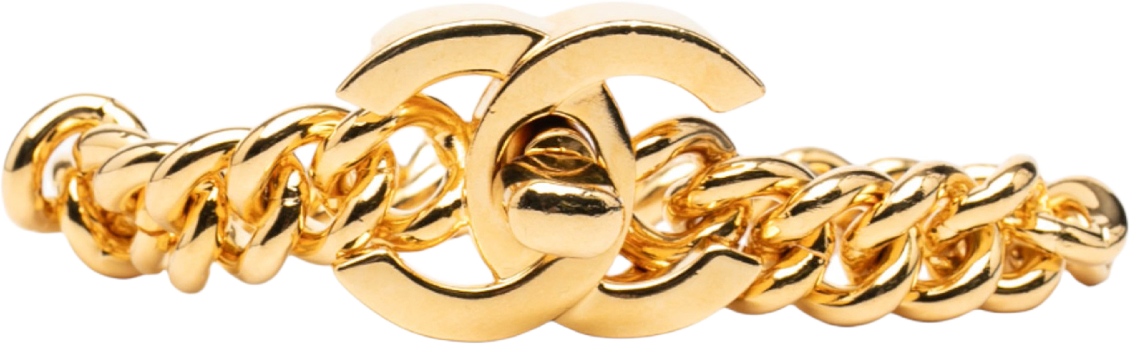 Chanel Cc Gold Plated Turn Lock Bracelet, från Luxclusif, i färgen gold. Klicka för att öppna bilden i stort format