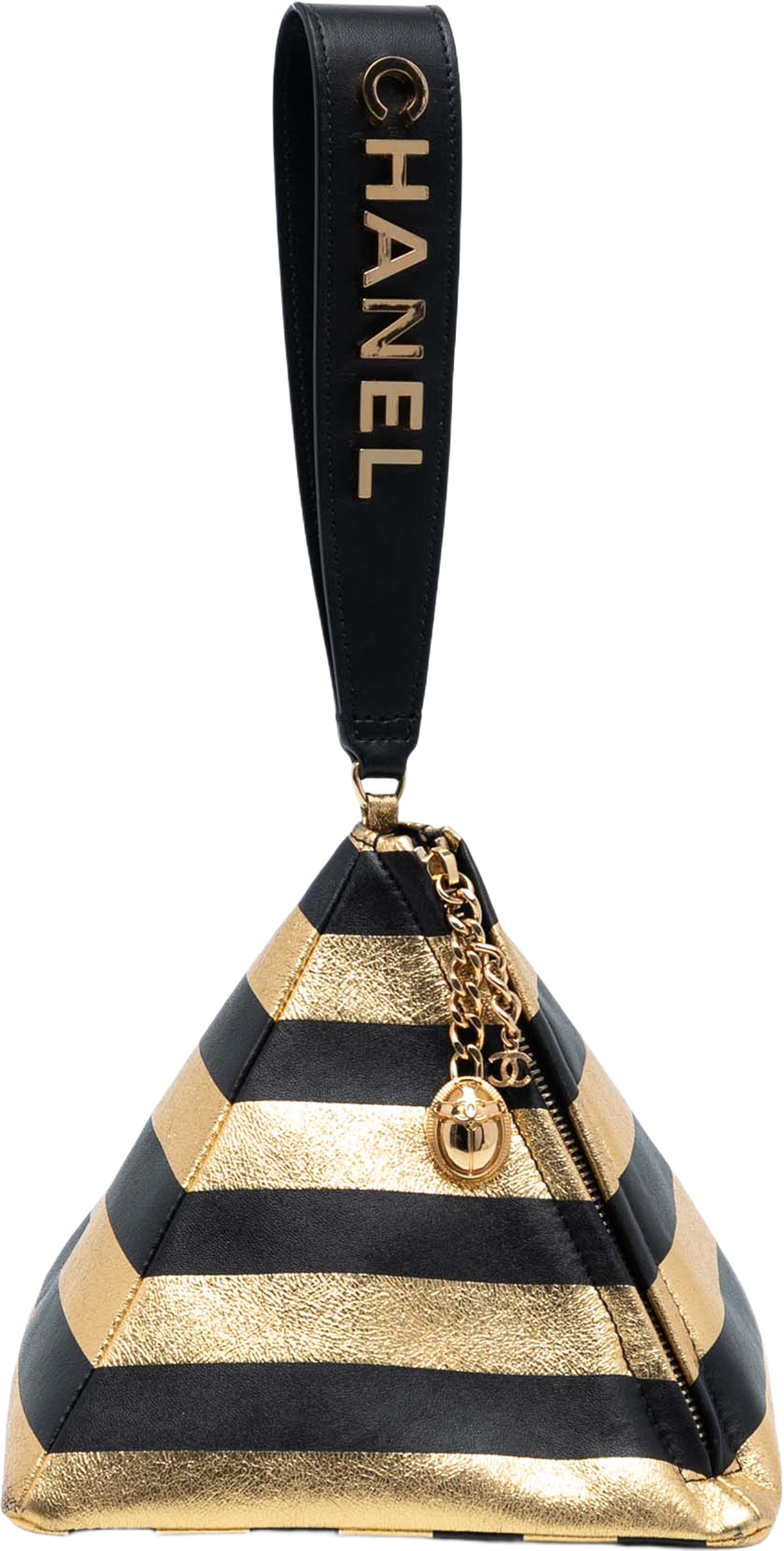 Chanel Metallic Lambskin Kheops Pyramid Clutch, från Luxclusif, i färgen gold. Klicka för att öppna bilden i stort format