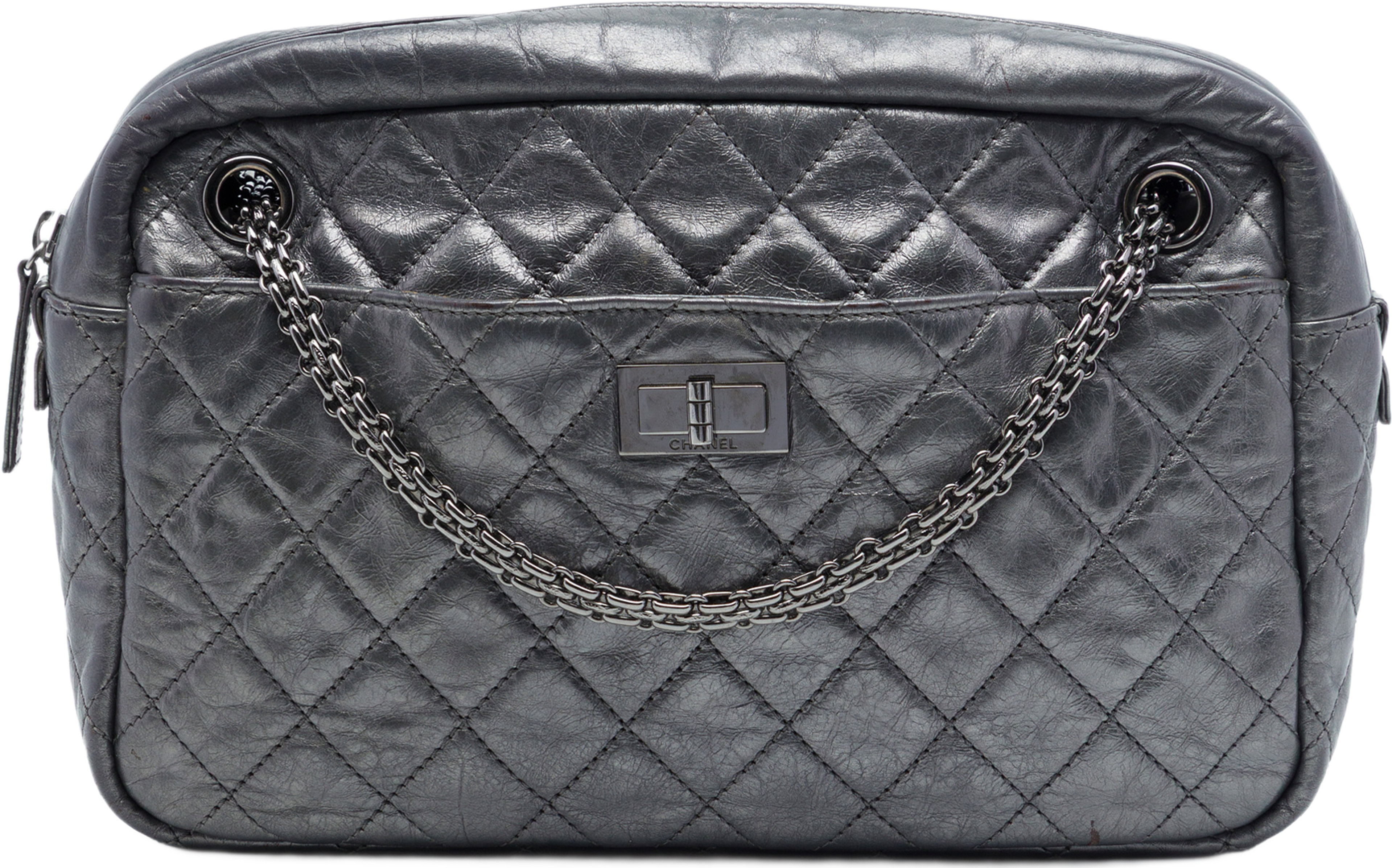 Chanel Large Quilted Calfskin Reissue 2.55 Camera Bag, från Luxclusif, i färgen grå. Klicka för att öppna bilden i stort format