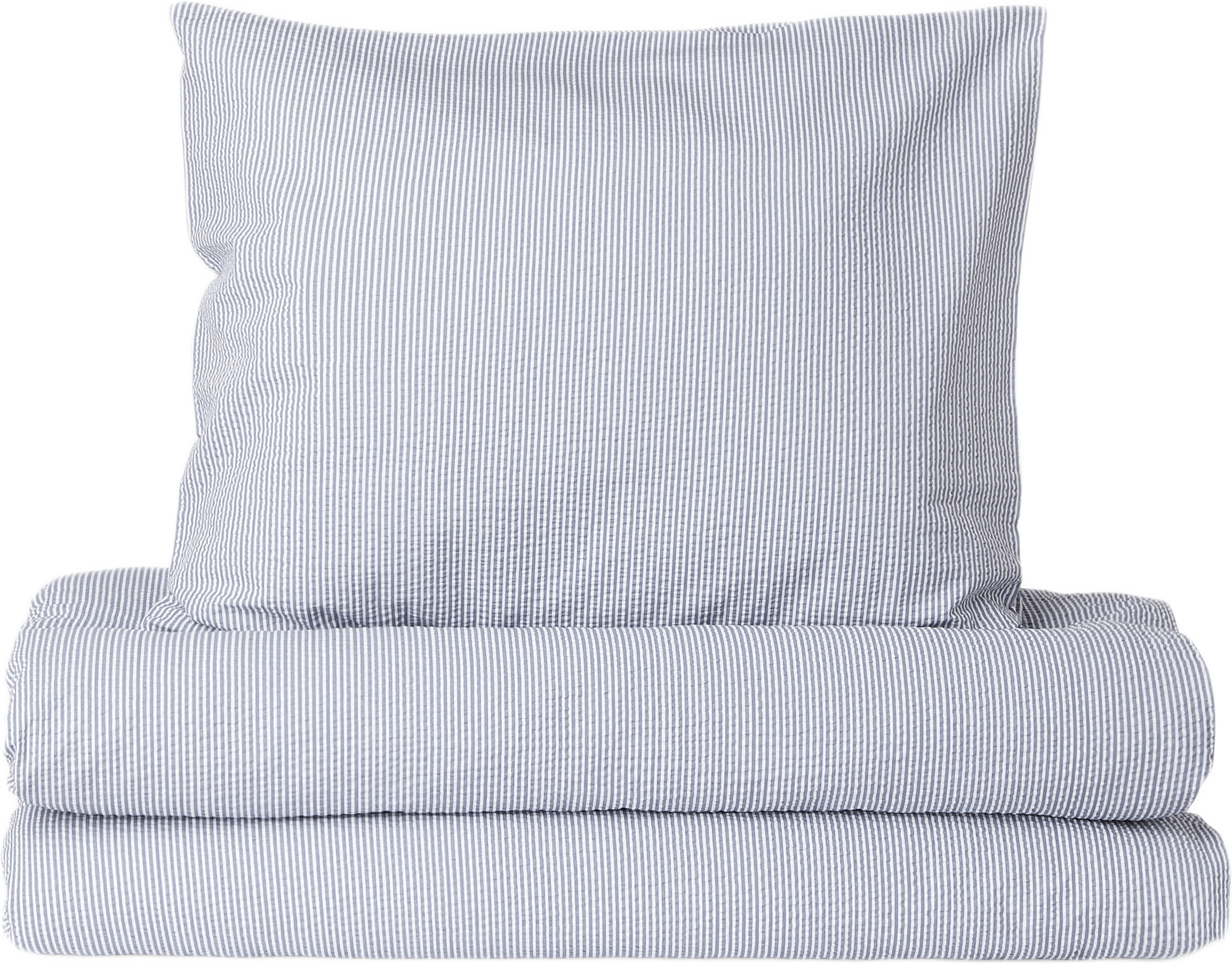Randigt bäddset i bäckebölja CHARLES 150x210 cm, från Åhléns Home, i färgen Blue Stripe. Klicka för att öppna bilden i stort format