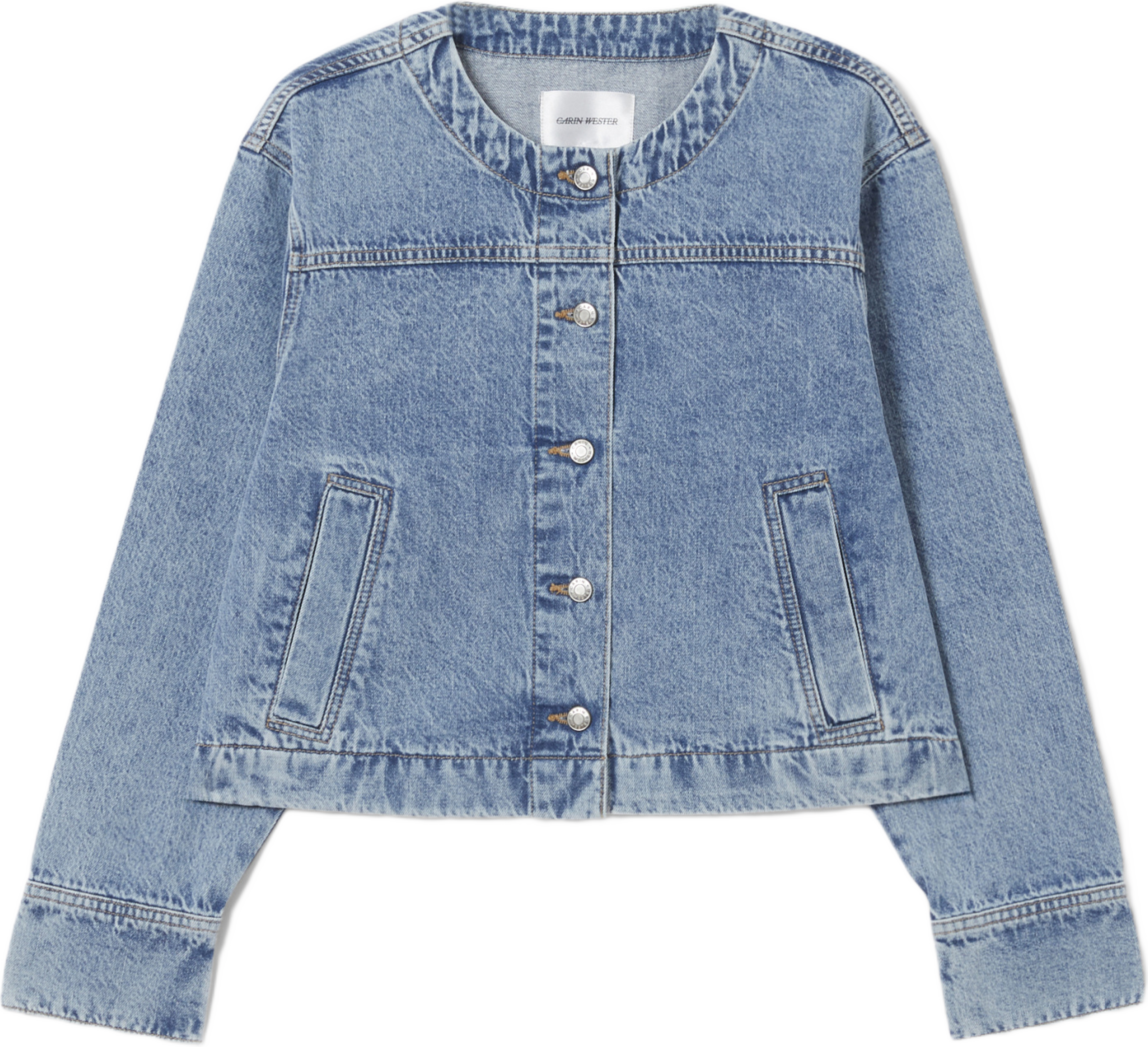 Jeansjacka SAM, från Carin Wester, i färgen Mid Blue Wash. Klicka för att öppna bilden i stort format