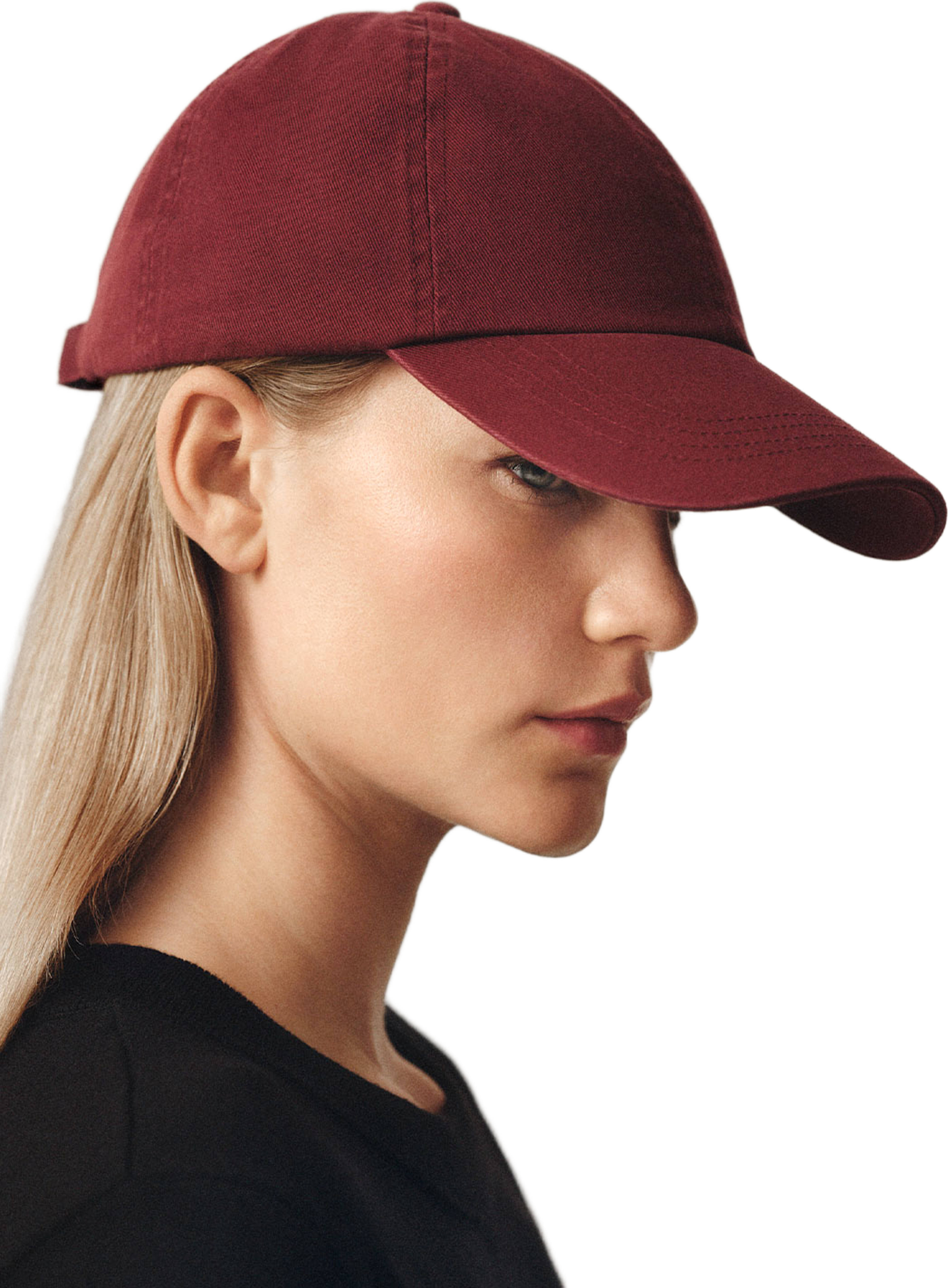 Keps i bomull ANNA, från Å WOMAN, i färgen Wine Red. Klicka för att öppna bilden i stort format