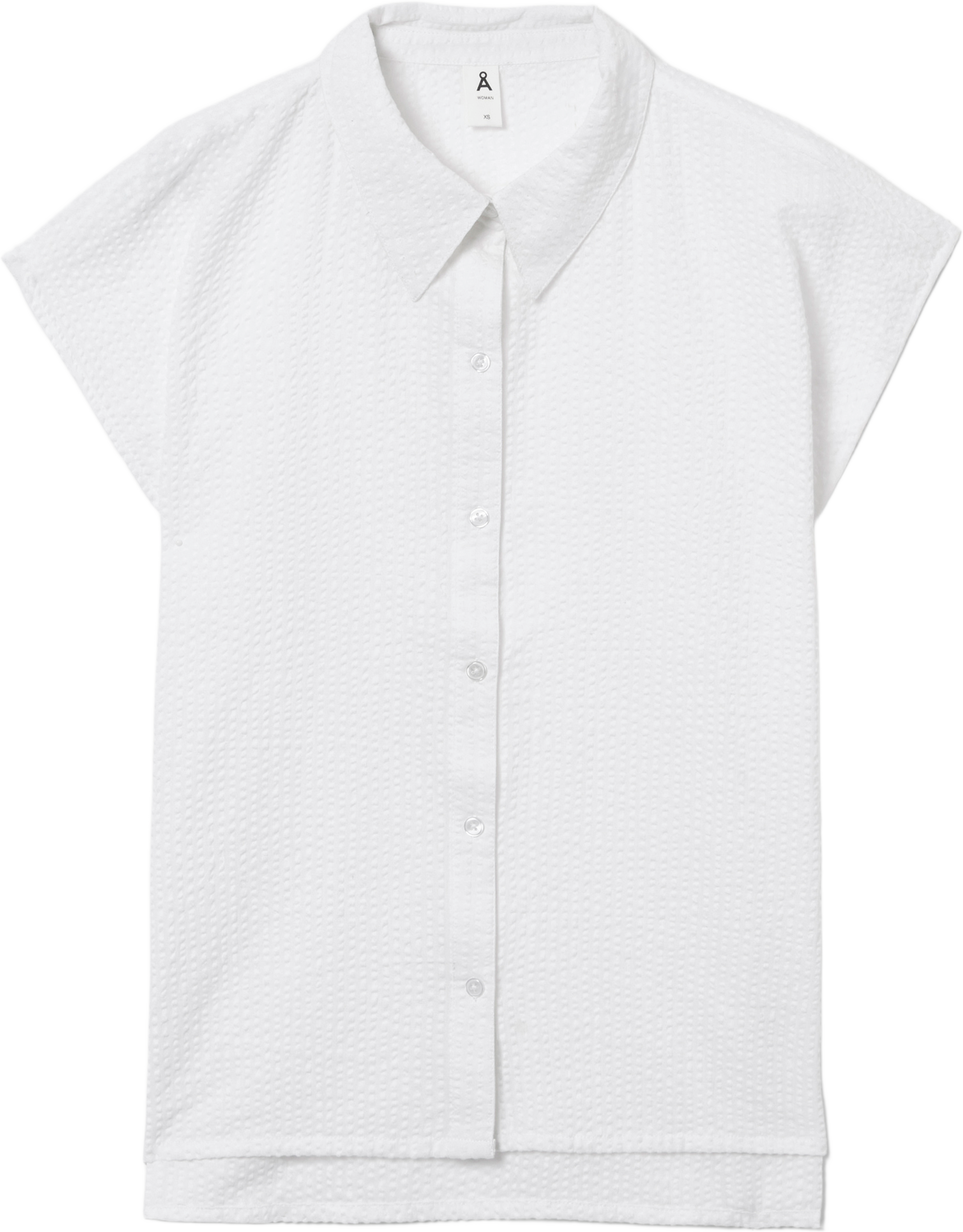 Blus i bäckebölja IRIS, från Å WOMAN, i färgen White. Klicka för att öppna bilden i stort format