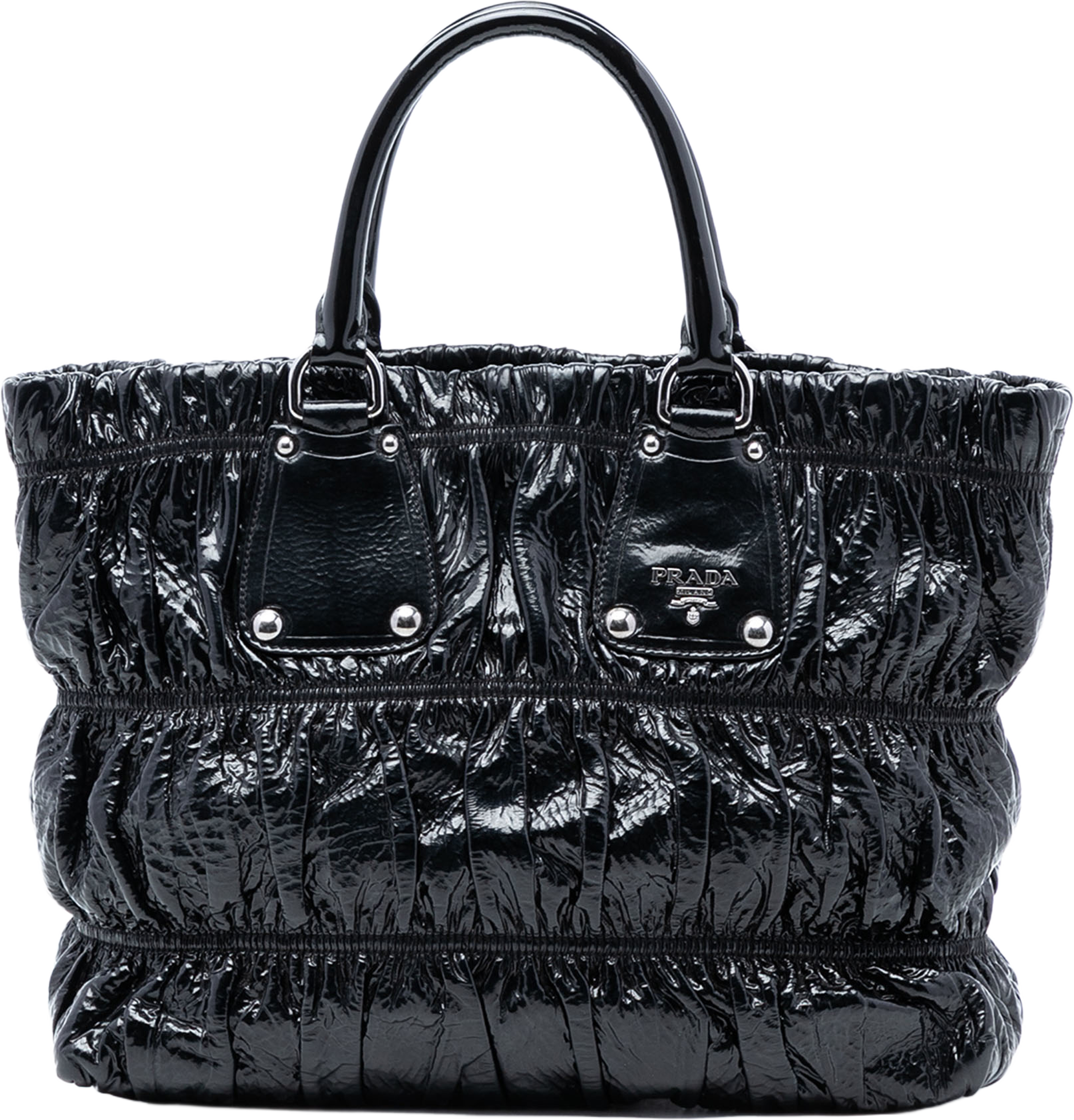 Prada Vernice Gaufre Satchel, från Luxclusif, i färgen black. Klicka för att öppna bilden i stort format